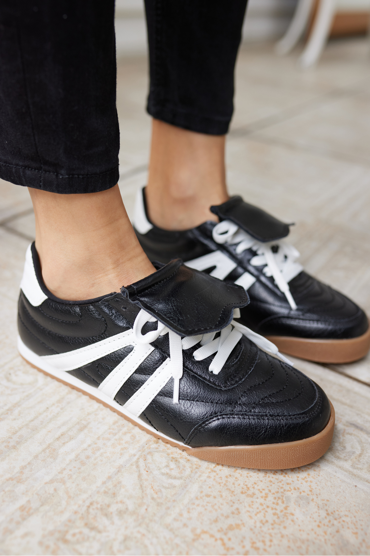 EDUARD KADIN GUMUS DIKISLI BAGCIKLIN SNEAKER