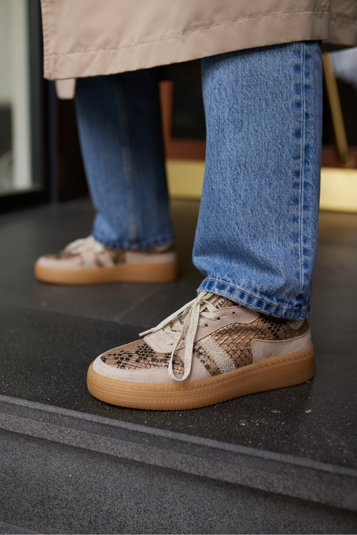 POLLO KADIN GUMUS YILAN MALZEME GARNILI BAGCIKLI SNEAKER