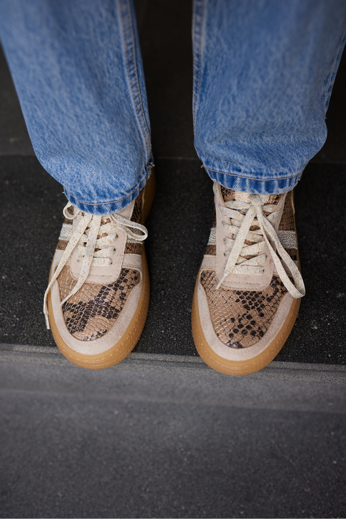 POLLO KADIN GUMUS YILAN MALZEME GARNILI BAGCIKLI SNEAKER