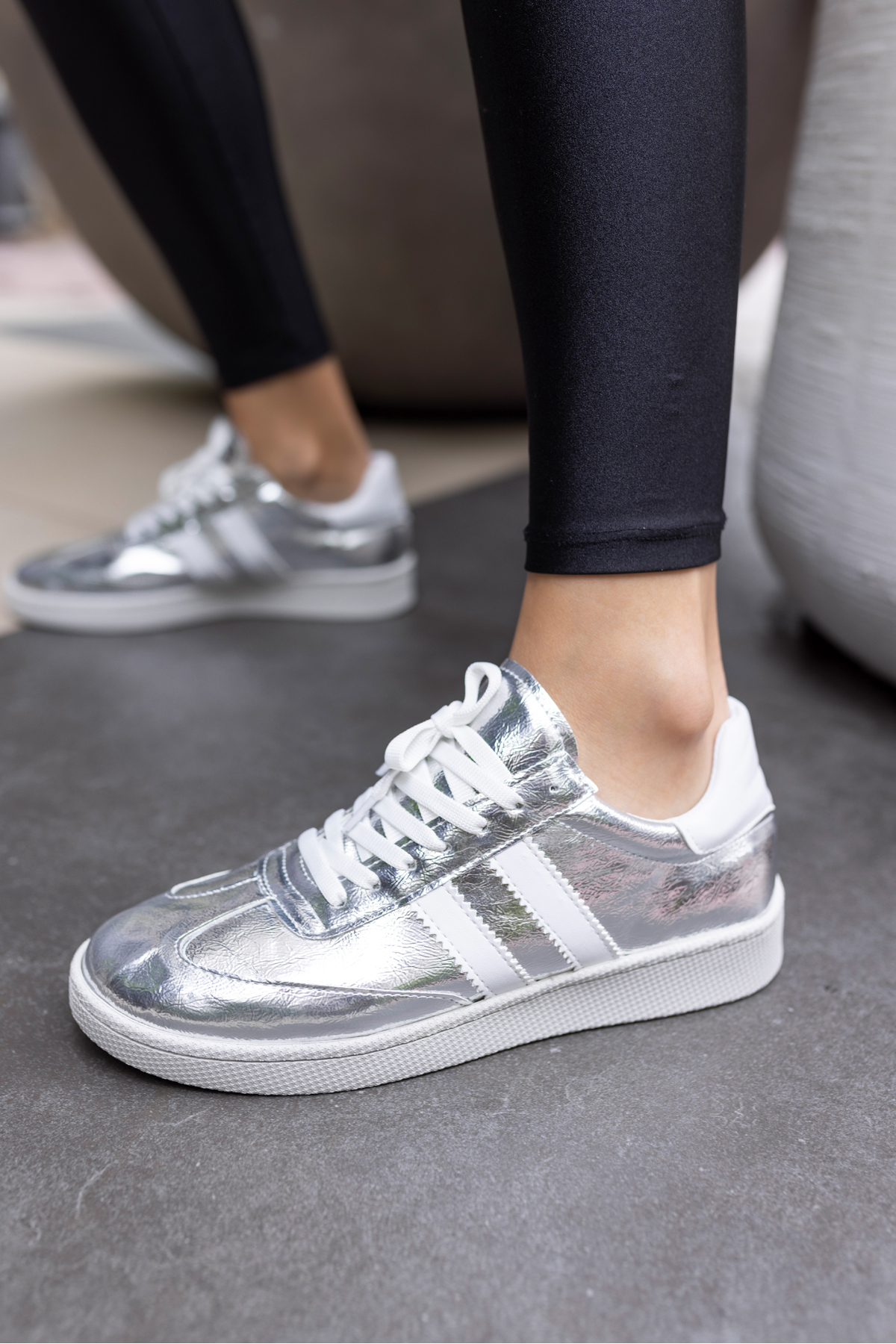 BRUCE KADIN LEOAPAR BAGCIKLI SNEAKER