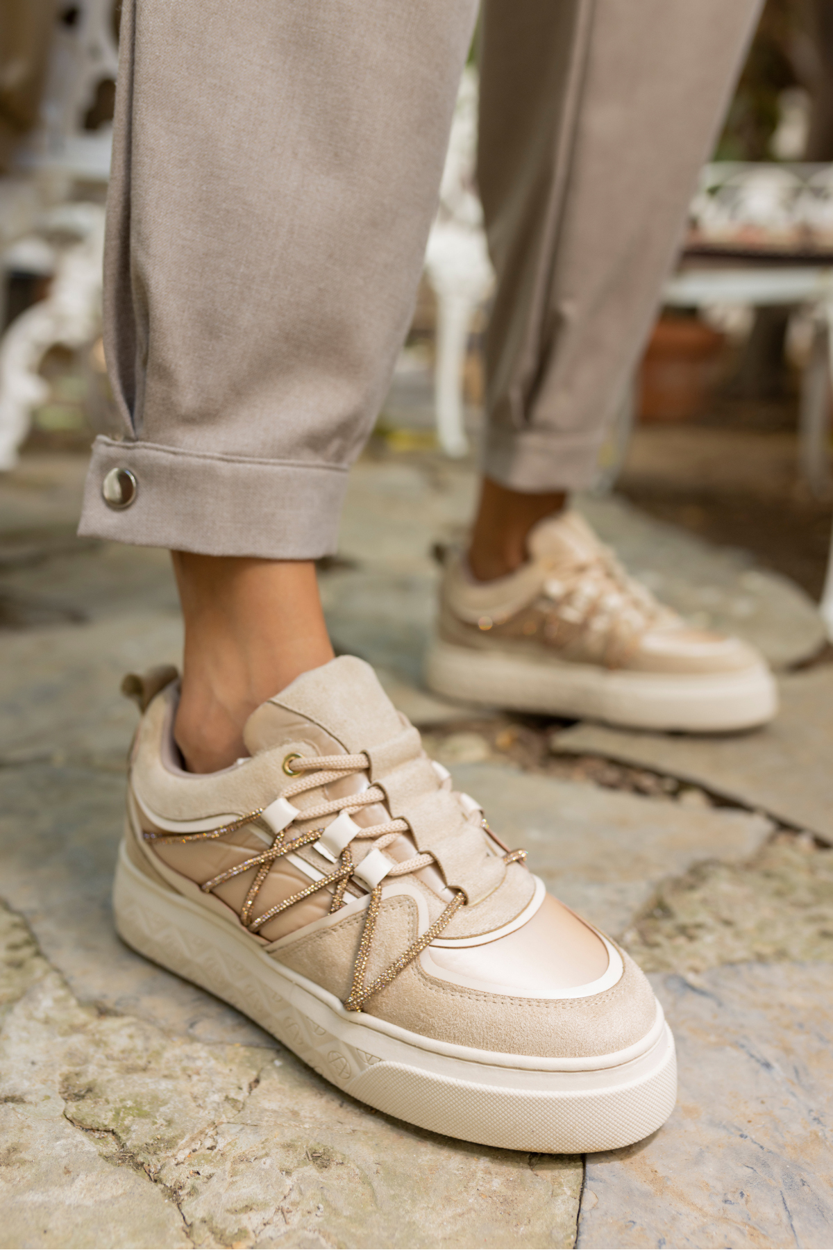 AMORE KADIN BEJ TAŞ DETAY BAGCIKLI SNEAKER