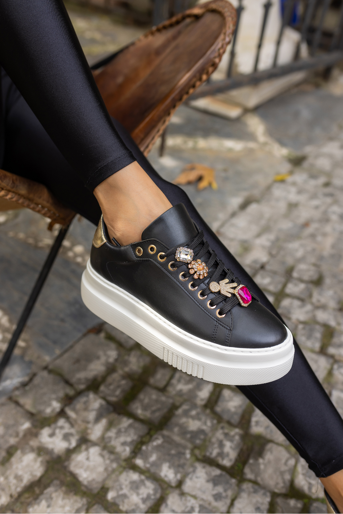 Carbon Kadın Siyah Bagcık Aksesuar Detay Sneaker