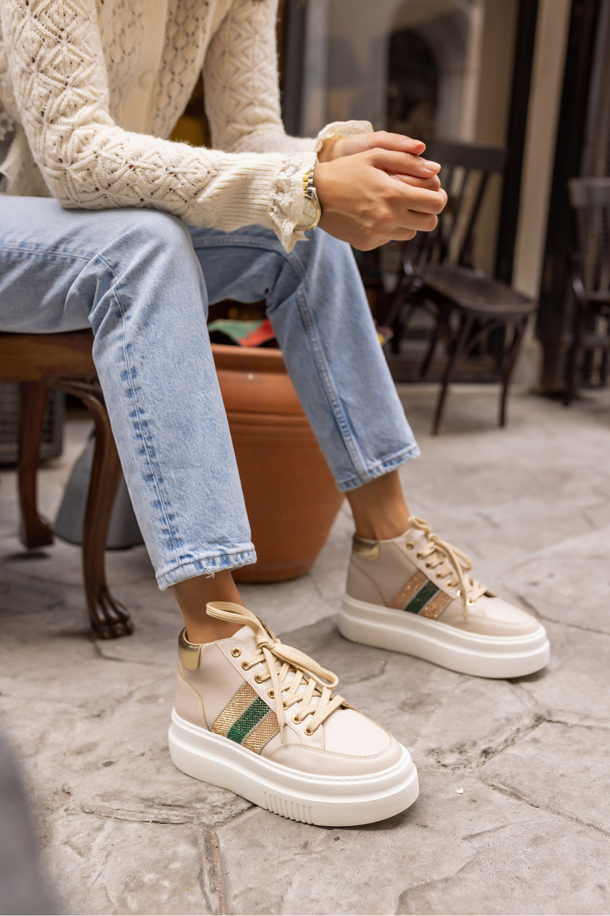 TOBERS KADIN SİYAH TAŞ DETAY SNEAKER