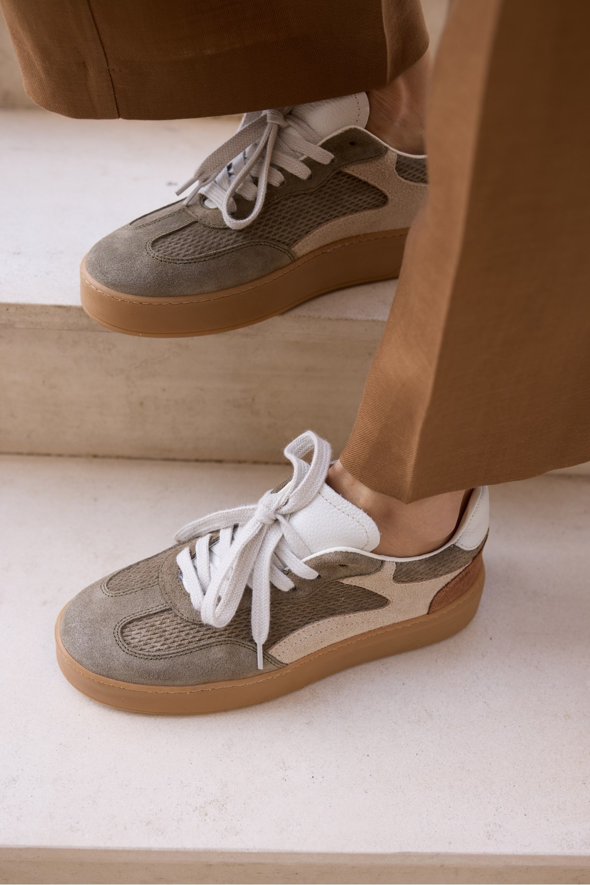 ALCOY KADİN YEŞİL GERCEK DERİ SÜET BAGCIKLI RAHAT TABAN SNEAKER
