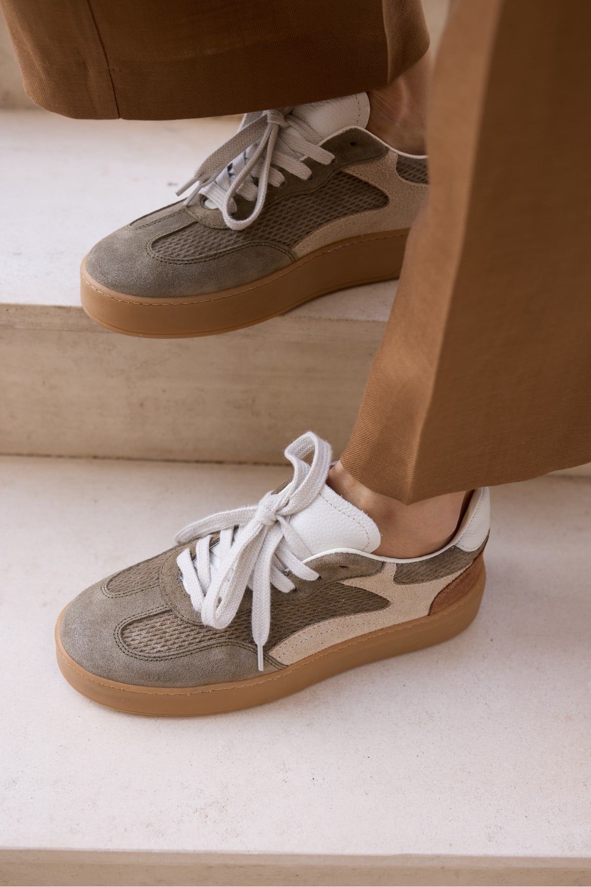 ALCOY KADİN YEŞİL GERCEK DERİ SÜET BAGCIKLI RAHAT TABAN SNEAKER