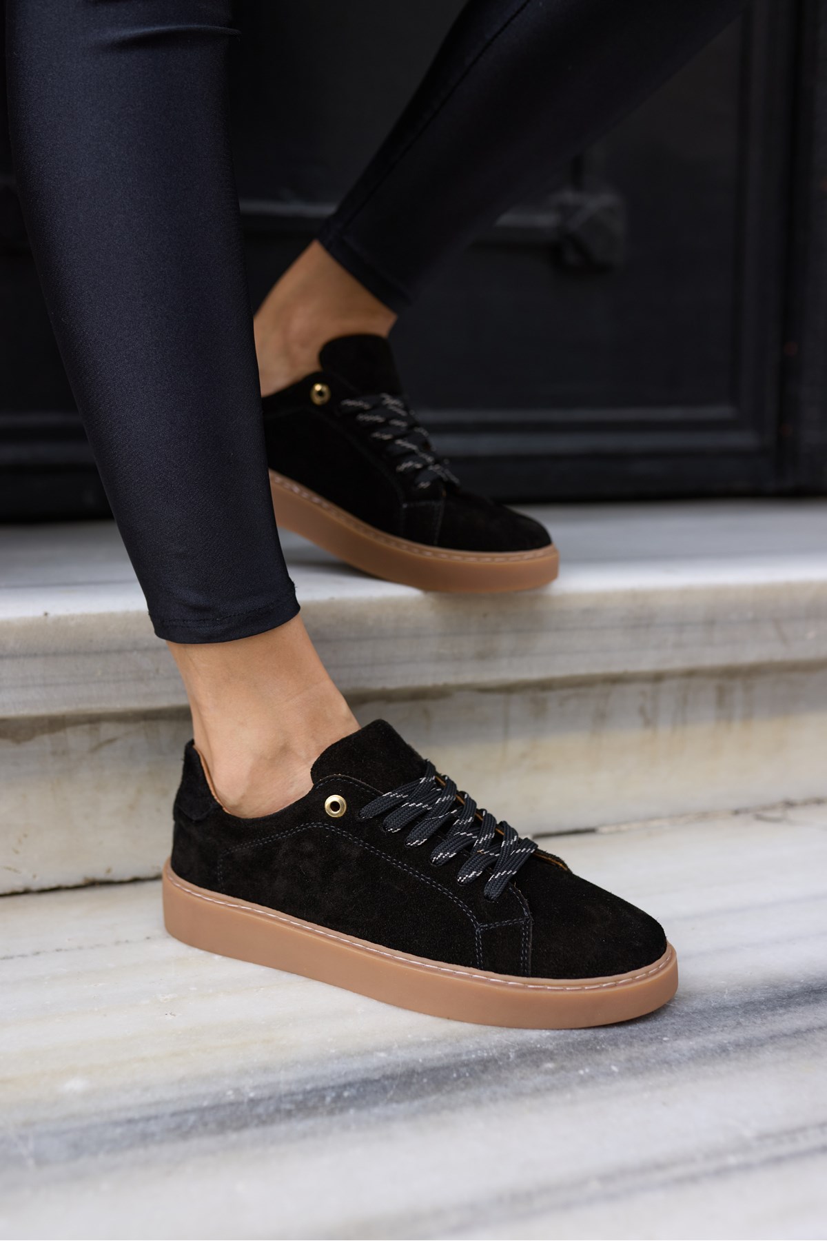 RASPA KADİN SİYAH GERCEK DERİ SUET BAGCIKLI SNEAKER