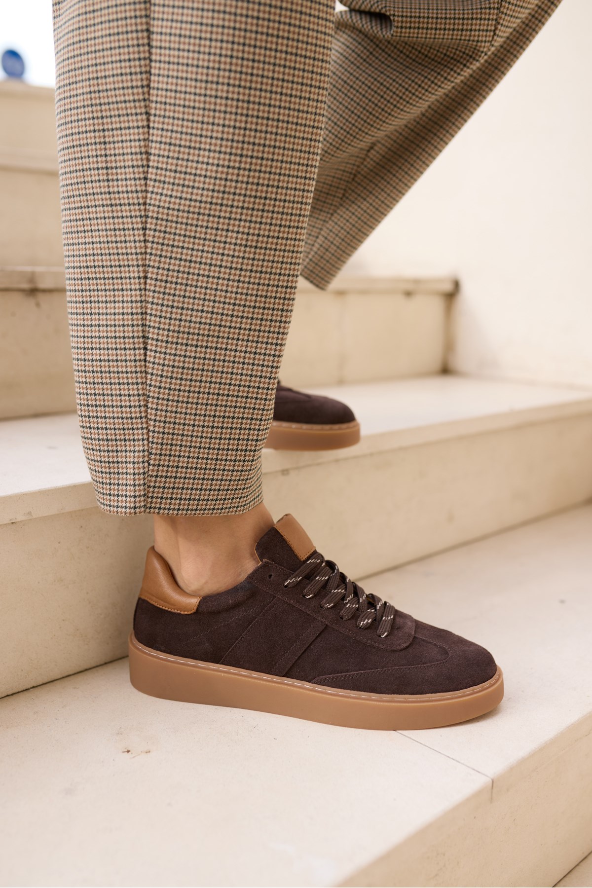FİORİN KADİN KAHVE GERCEK DERİ SUET BAGCIKLI SNEAKER