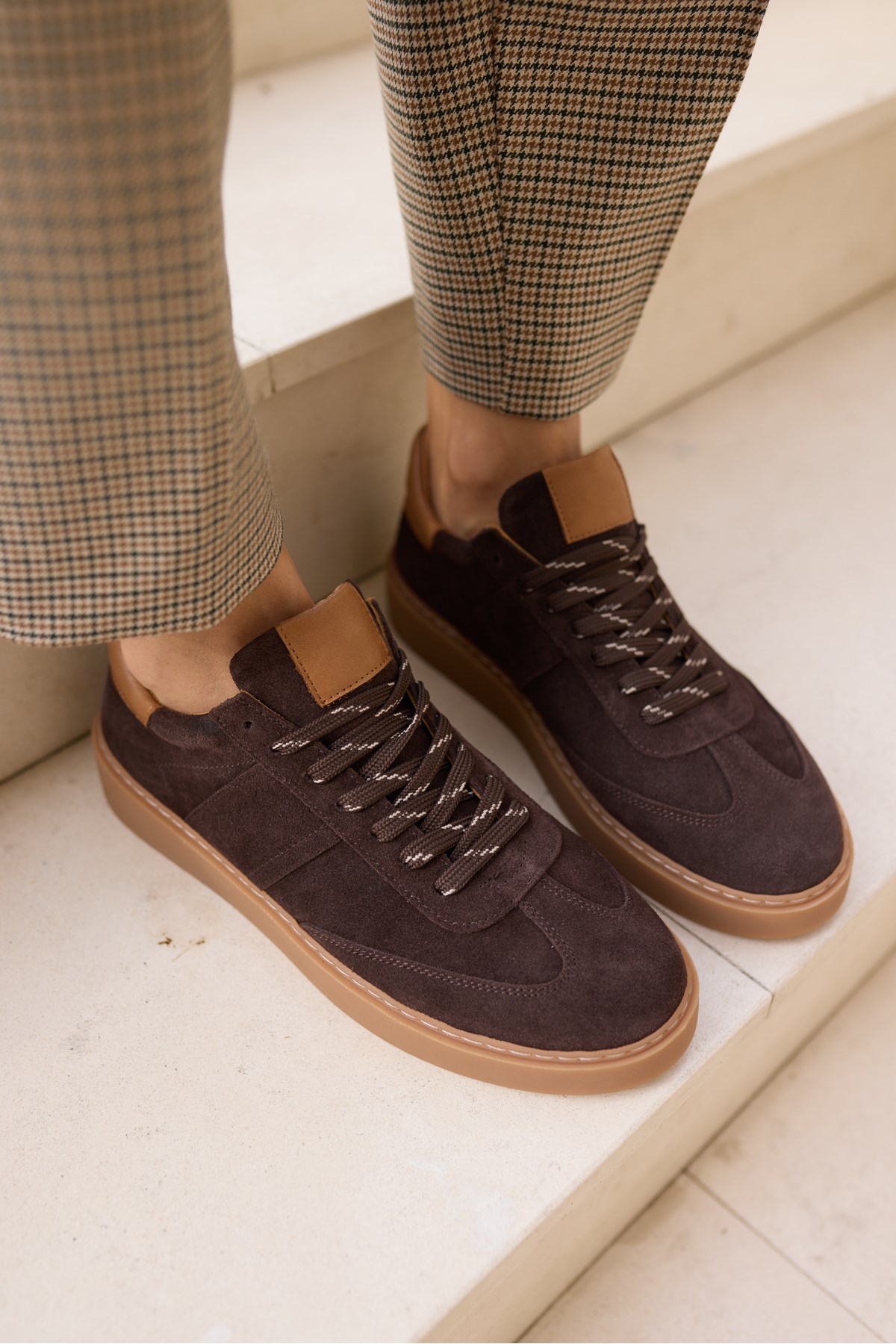 FİORİN KADİN KAHVE GERCEK DERİ SUET BAGCIKLI SNEAKER