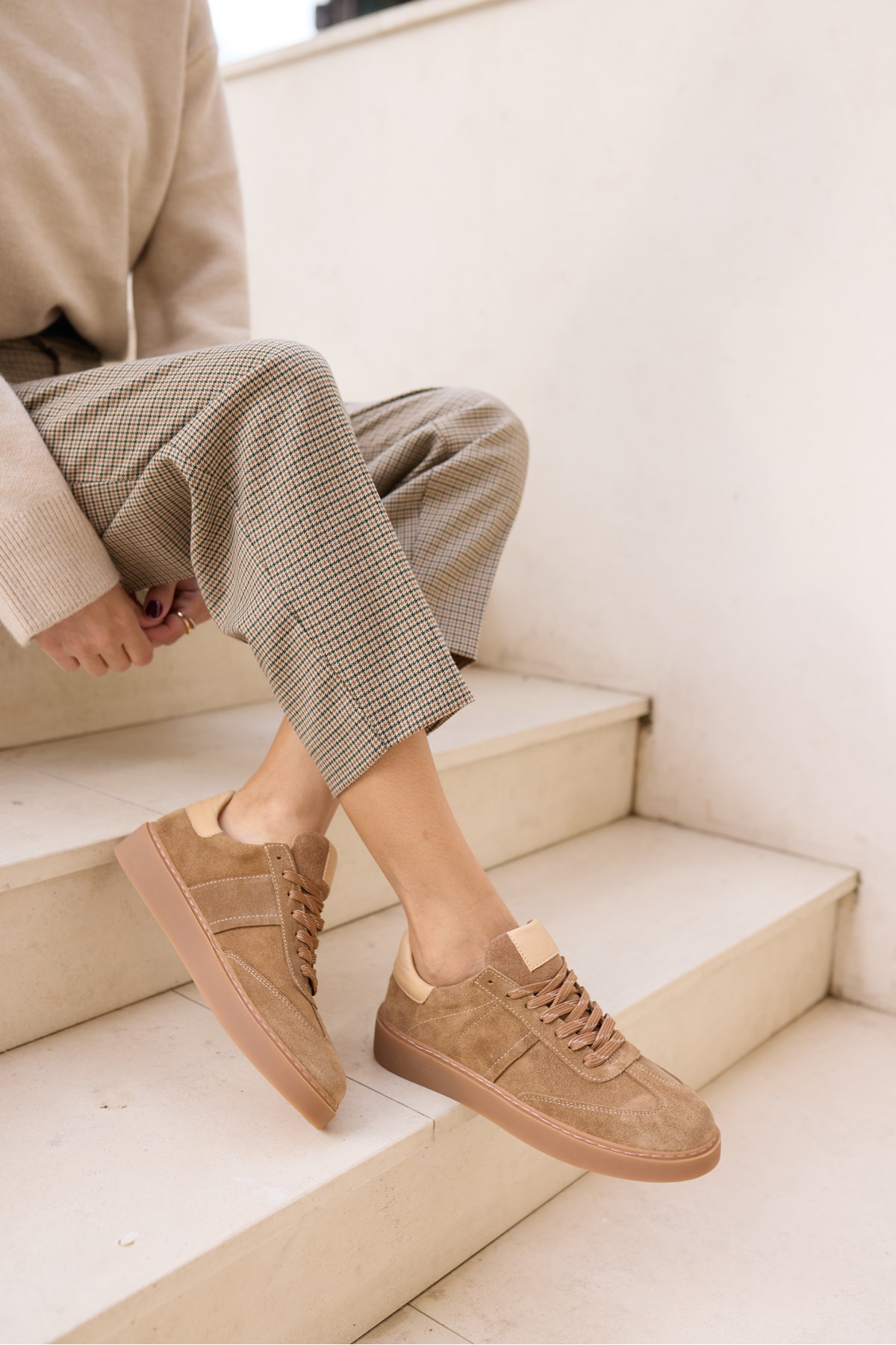 FİORİN KADİN NUDE TABA GERCEK SUET BAGCIKLI SNEAKER