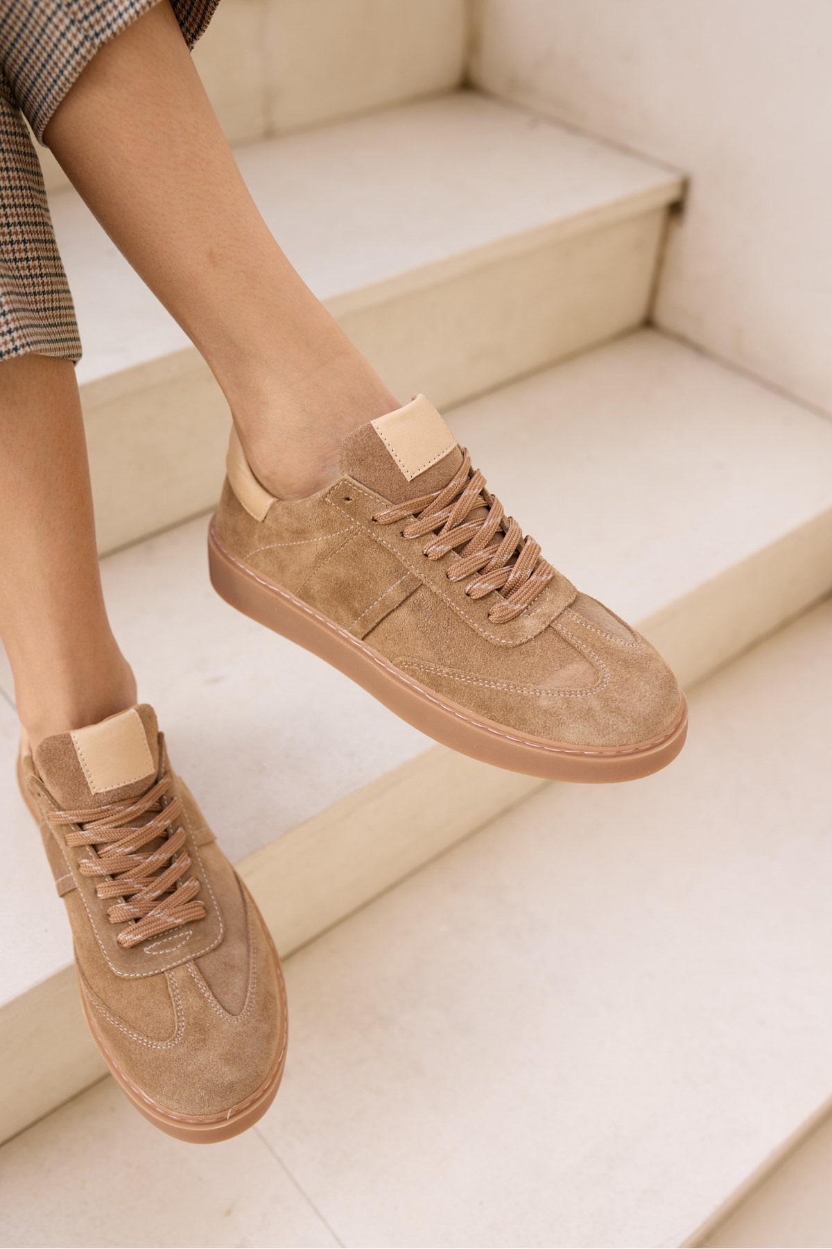 FİORİN KADİN NUDE TABA GERCEK SUET BAGCIKLI SNEAKER