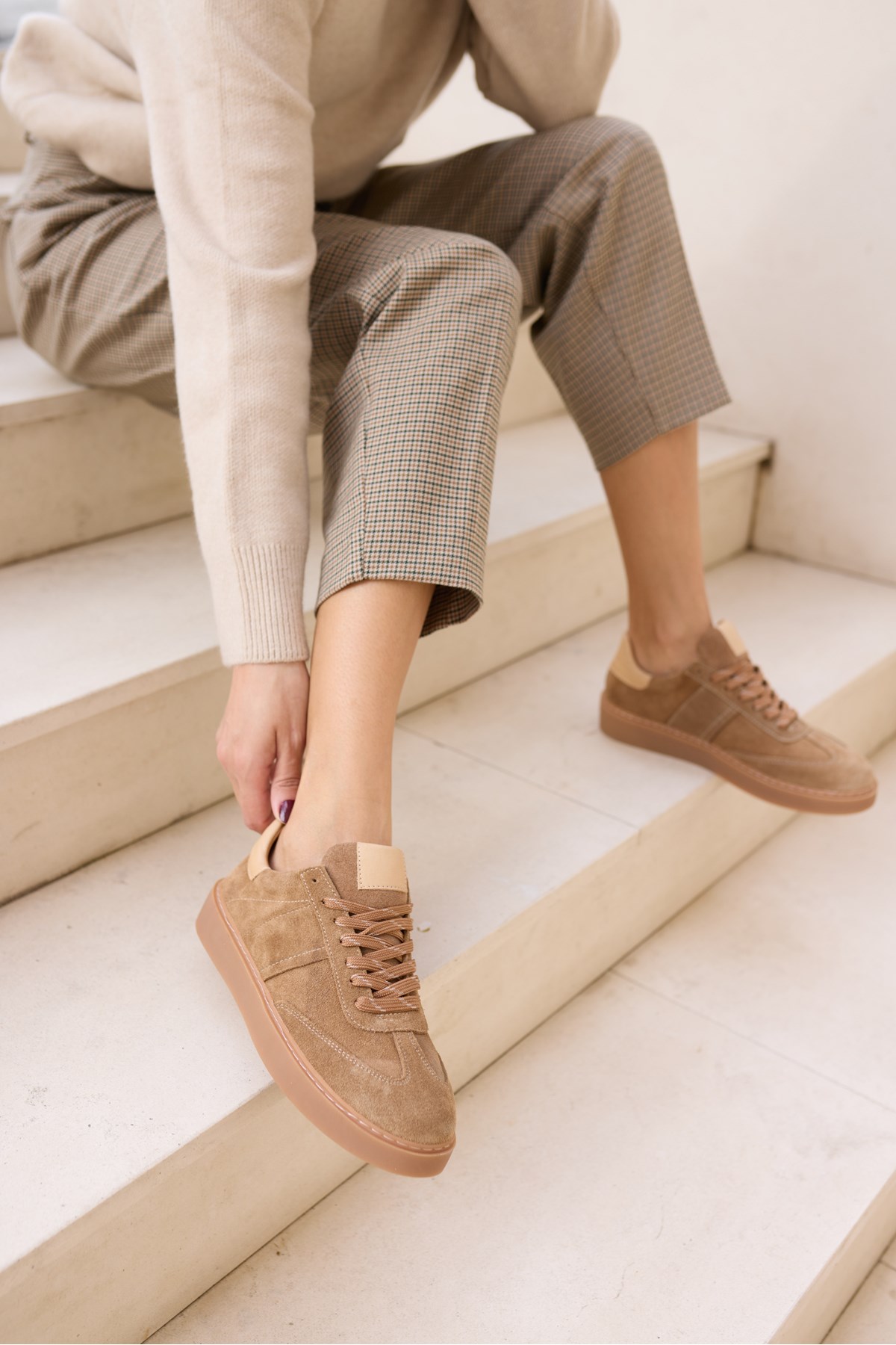 FİORİN KADİN NUDE TABA GERCEK SUET BAGCIKLI SNEAKER