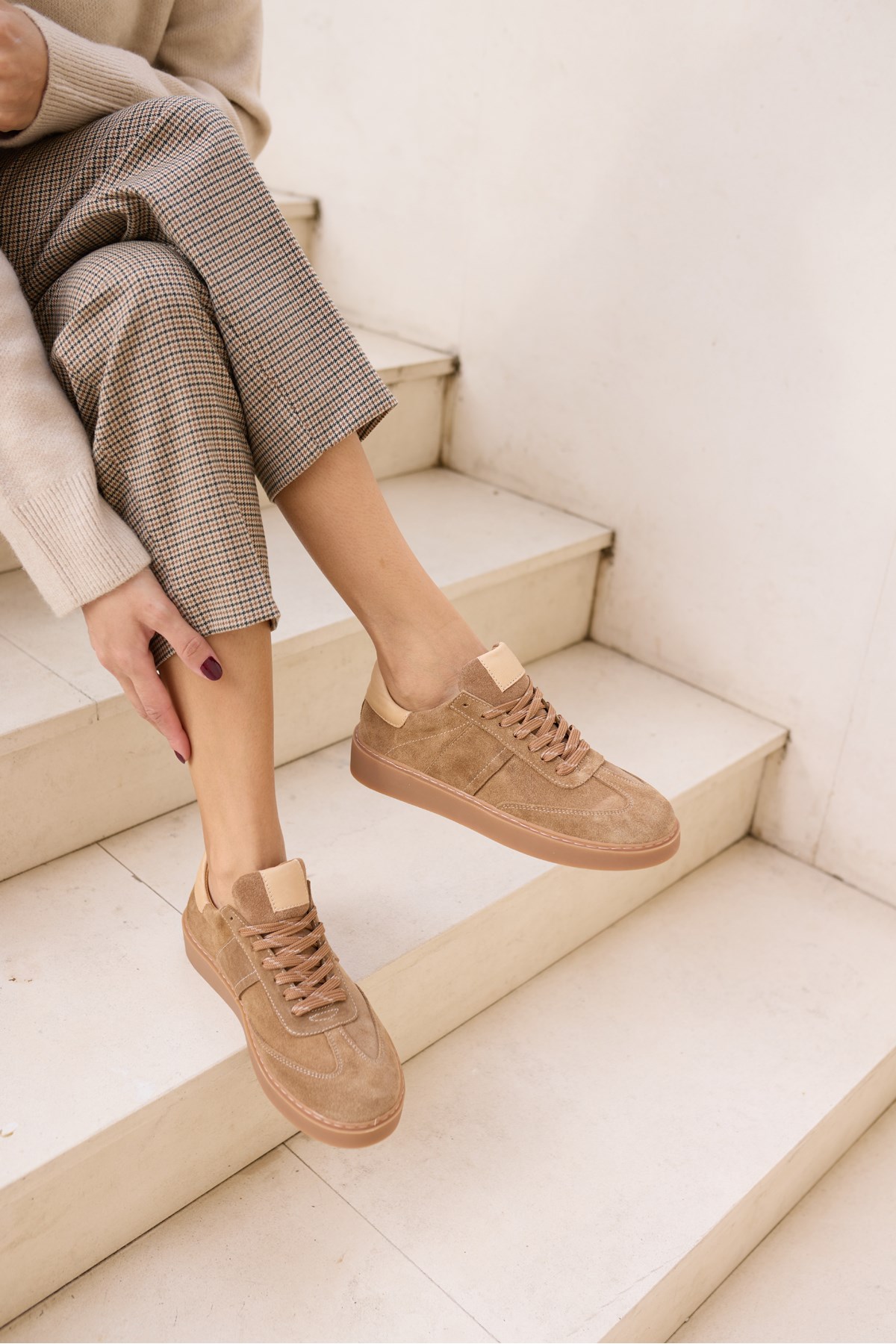 FİORİN KADİN NUDE TABA GERCEK SUET BAGCIKLI SNEAKER
