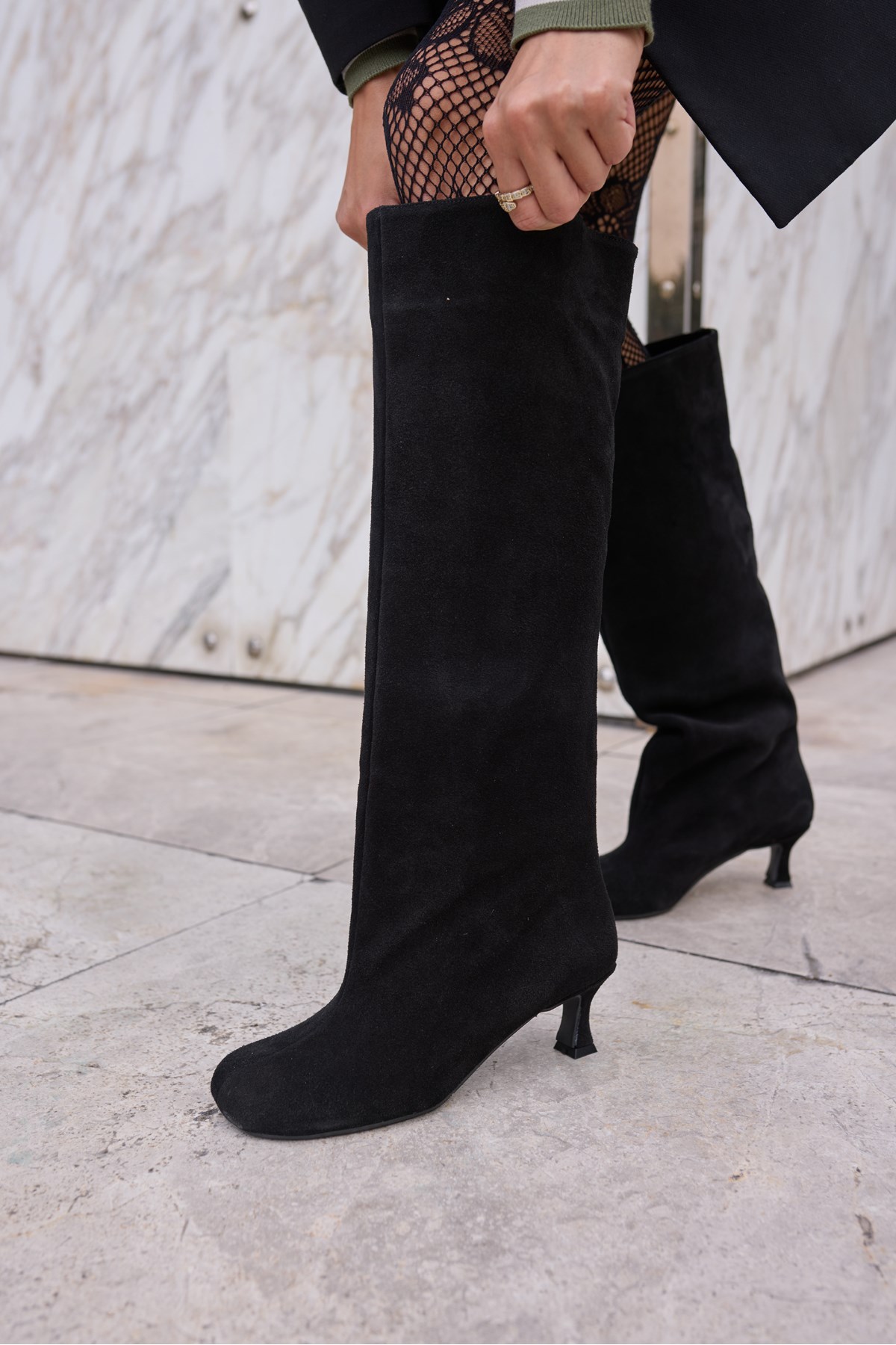 ROKSANA KADIN SİYAH GERCEK DERİ SUET TOPUKLU ÇİZME