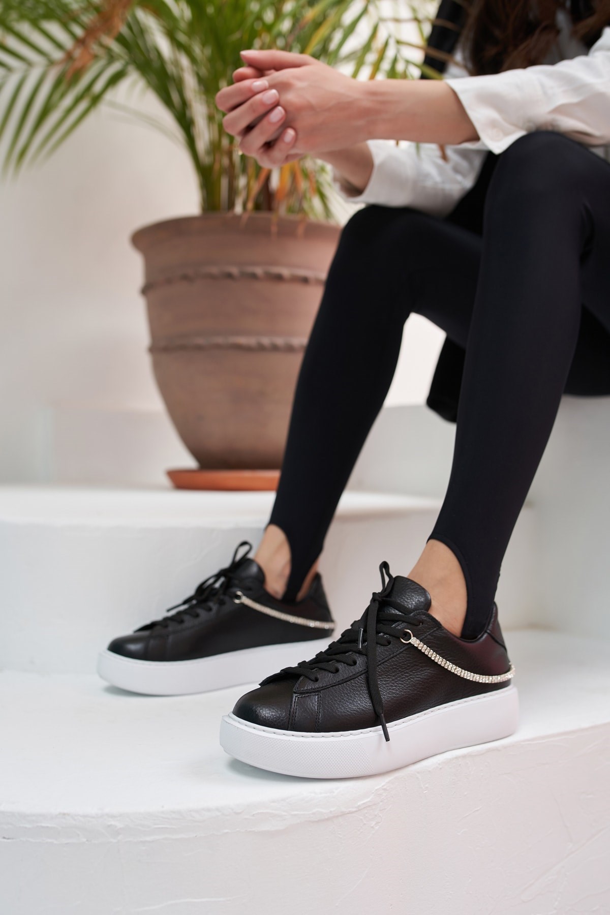 Polinas Kadın Siyah Gercek Deri Taş Detay Sneakers