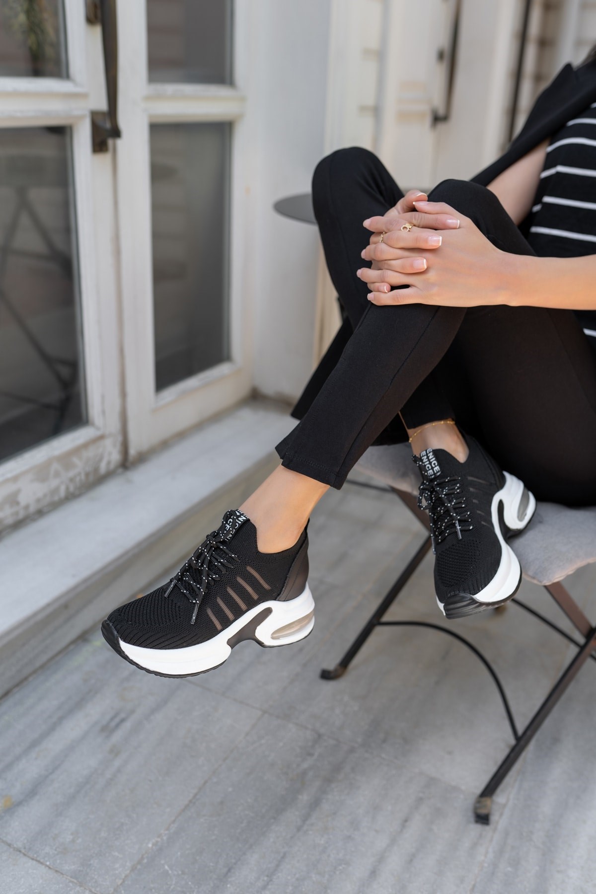 Woala Kadin Siyah Dolgu Topuk Sneakers