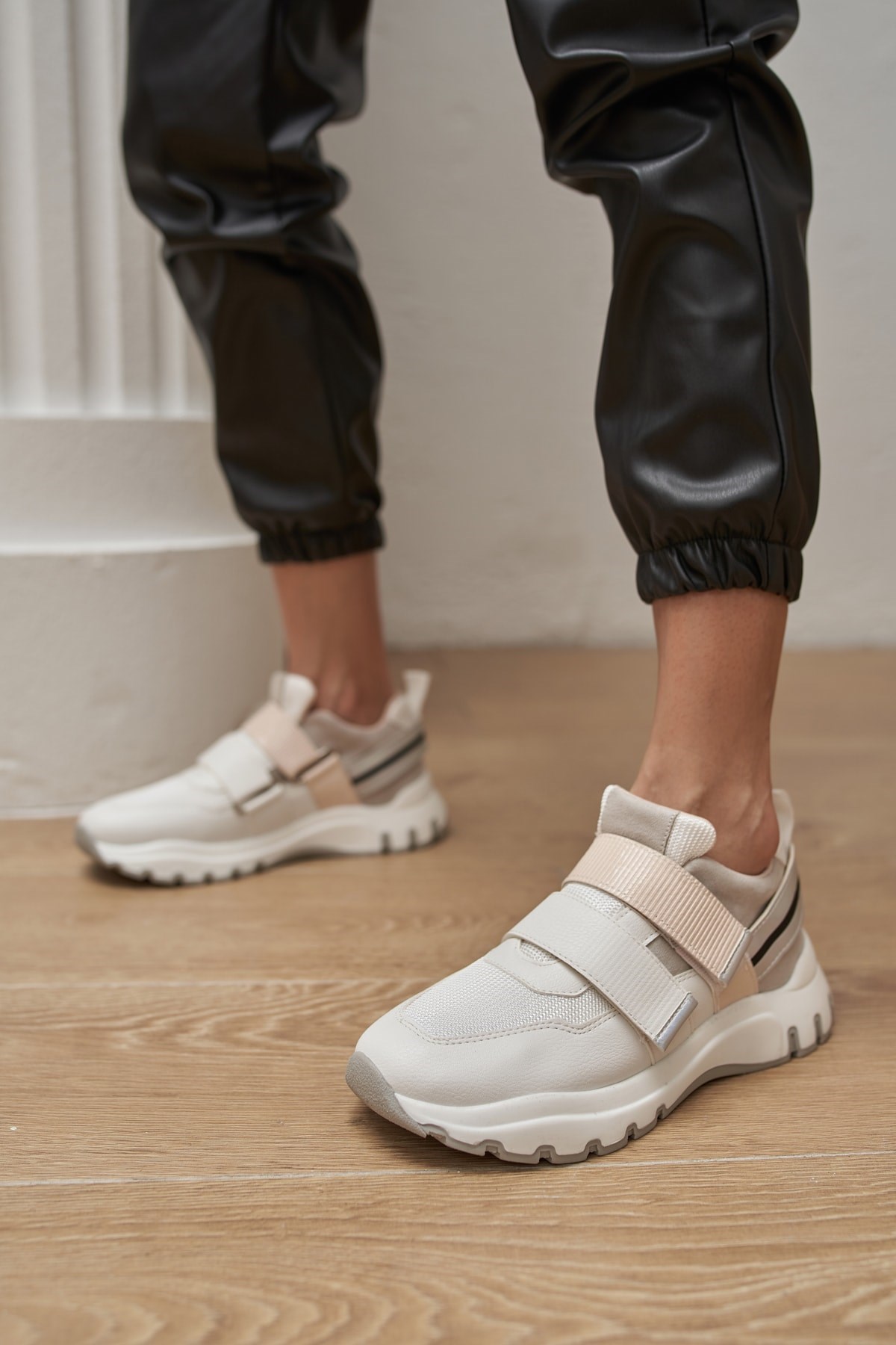 Simon Kadın Beyaz Cirt Detay Sneakers