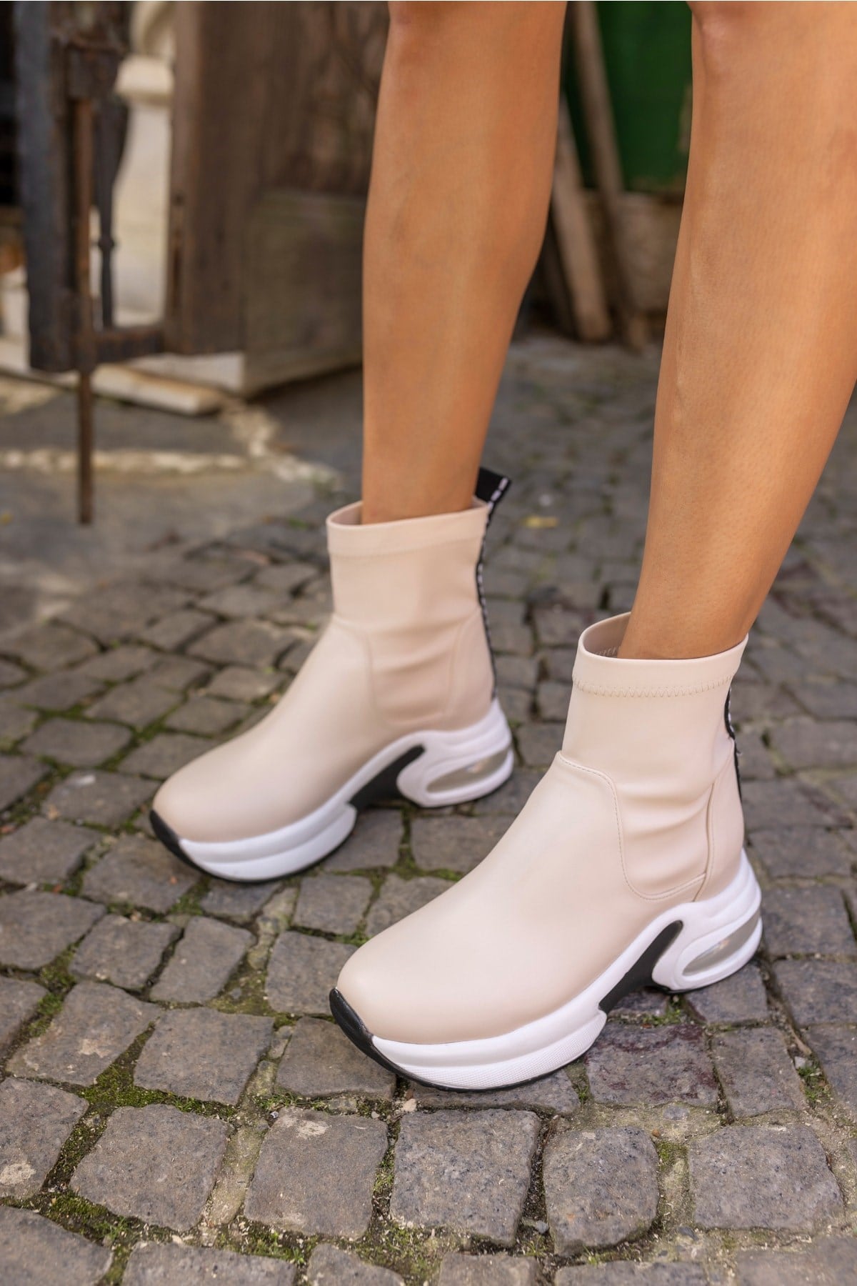 Ricca Kadın Bej Strec Dolgu Topuk Sneakers Bot