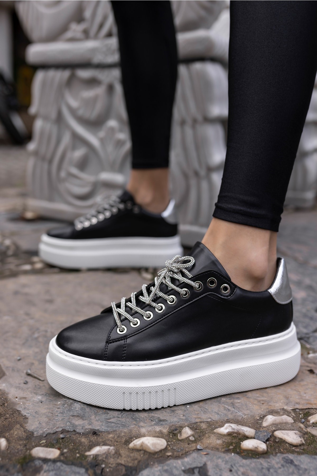Ojja Kadın Siyah Taş Detay Sneaker