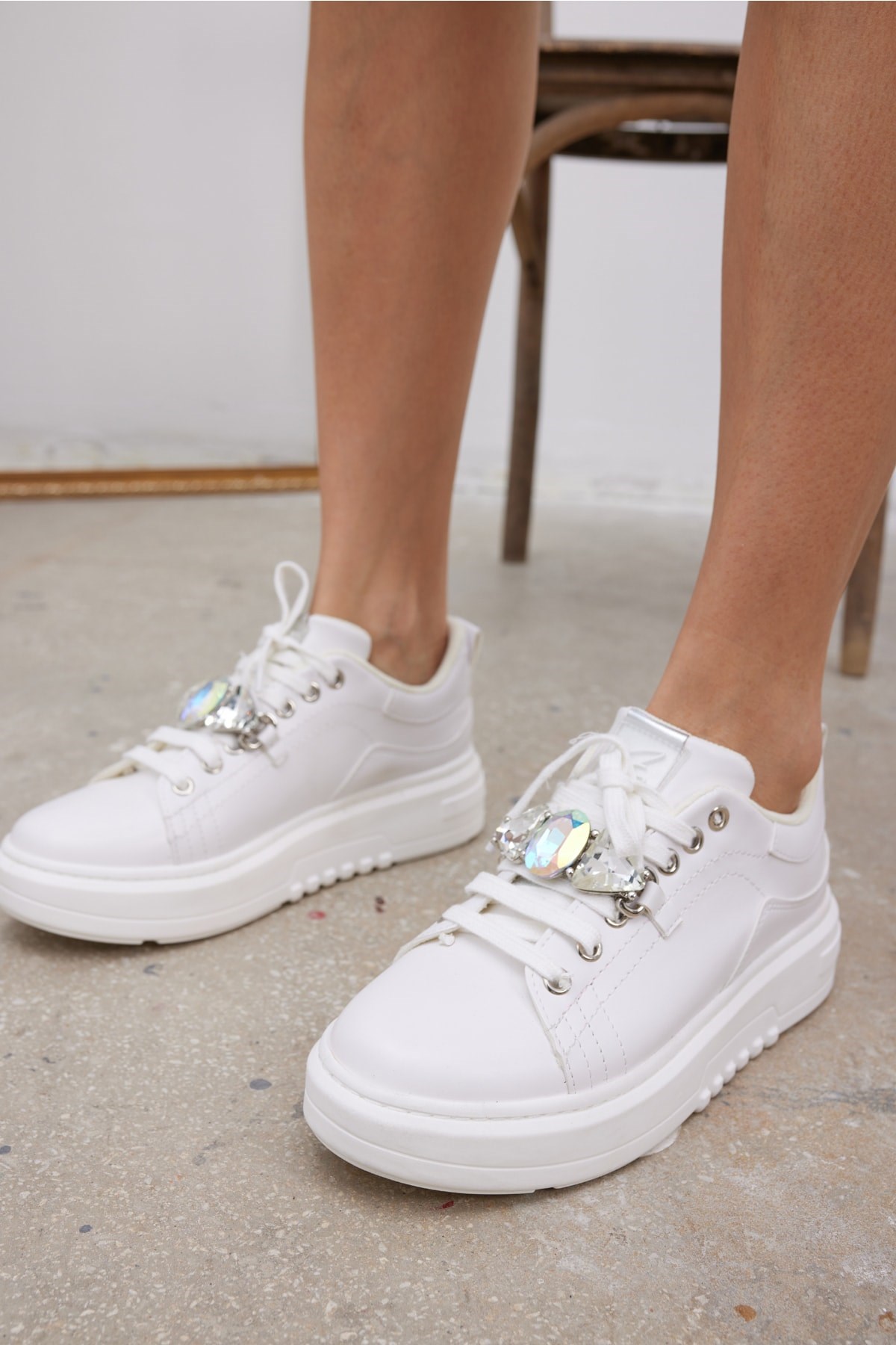 Jutta Kadın Beyaz Taş Detay Sneaker