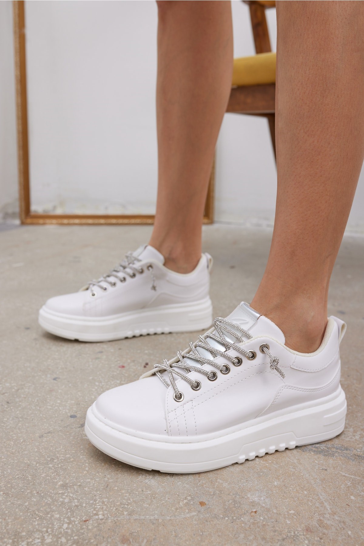 Bianca Kadın Beyaz Taş Detay Sneaker