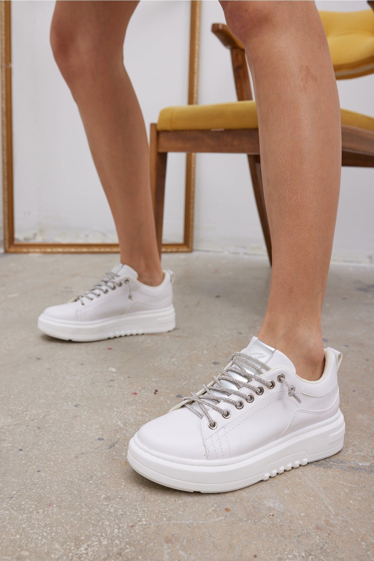 Bianca Kadın Beyaz Taş Detay Sneaker