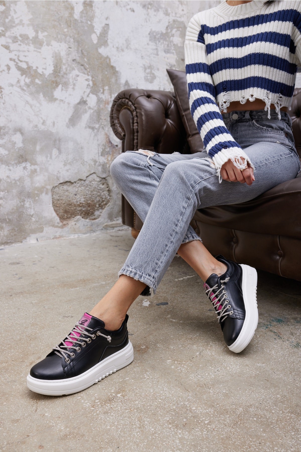 Bianca Kadın Siyah Taş Detay Sneaker