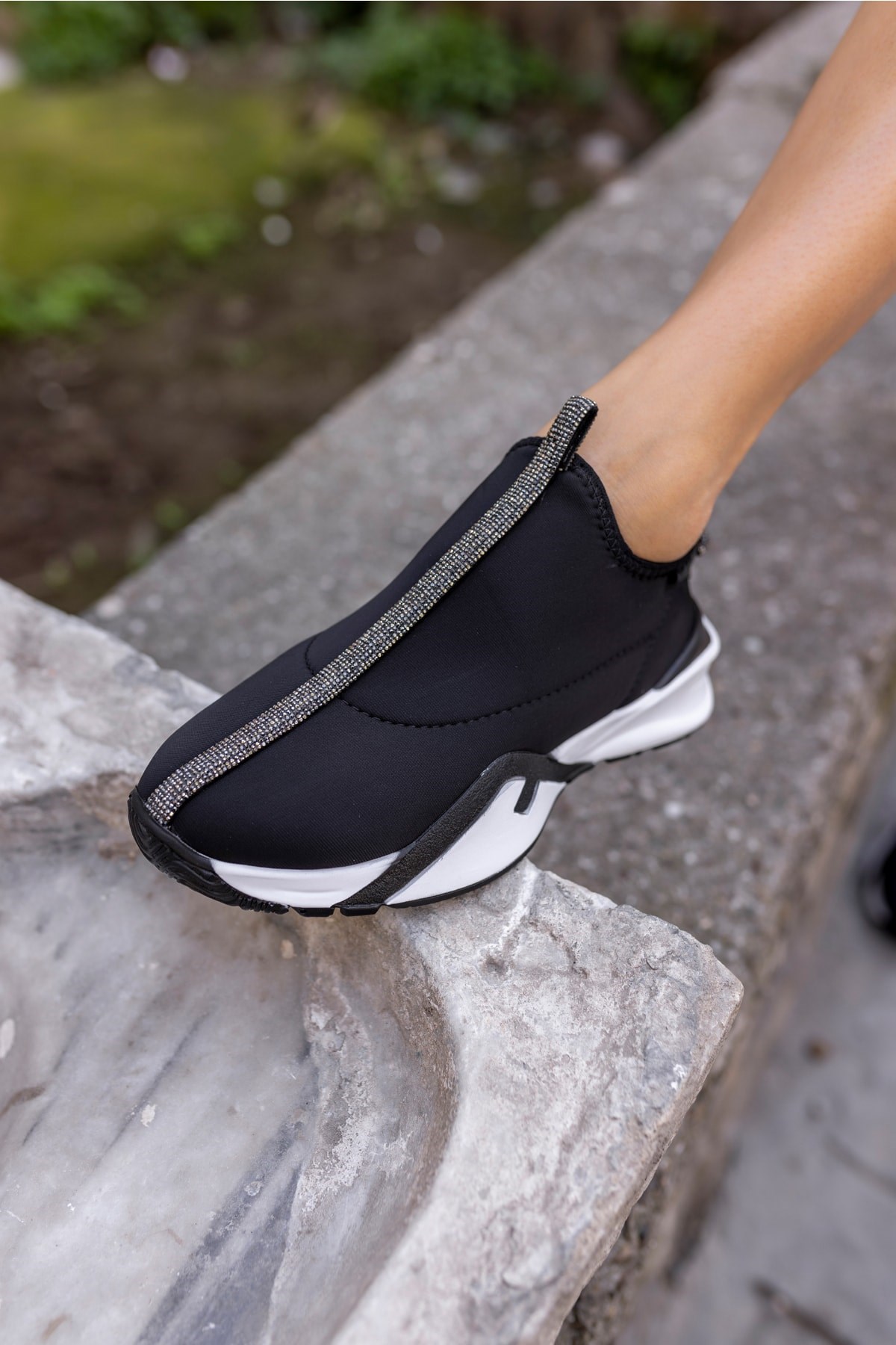 Bareto Kadın Siyah Dalgıc Kumaş Sneaker
