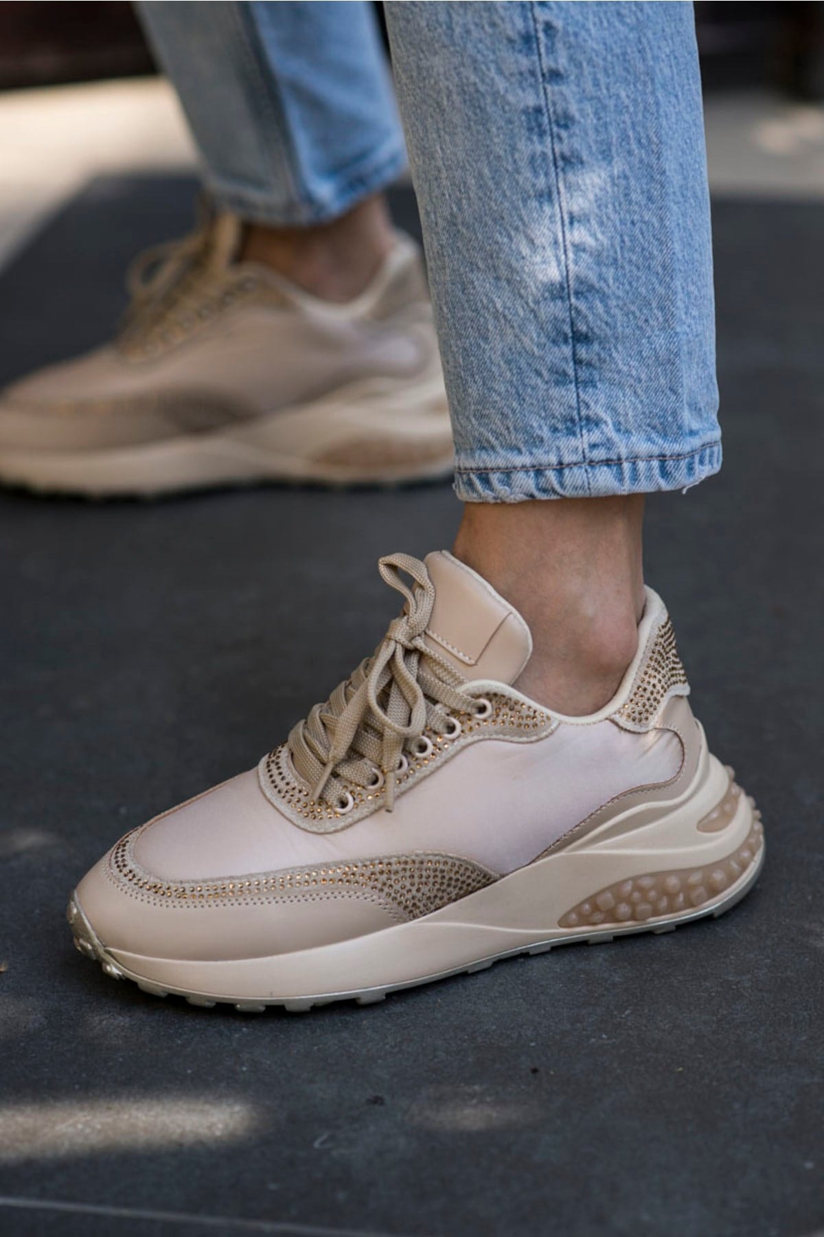 User Kadın Bej Taş Detay Sneaker