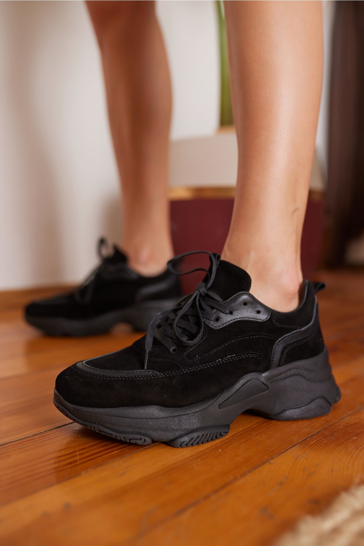 Olivia Kadin Siyah Gercek Deri Suet Garnılı Sneaker