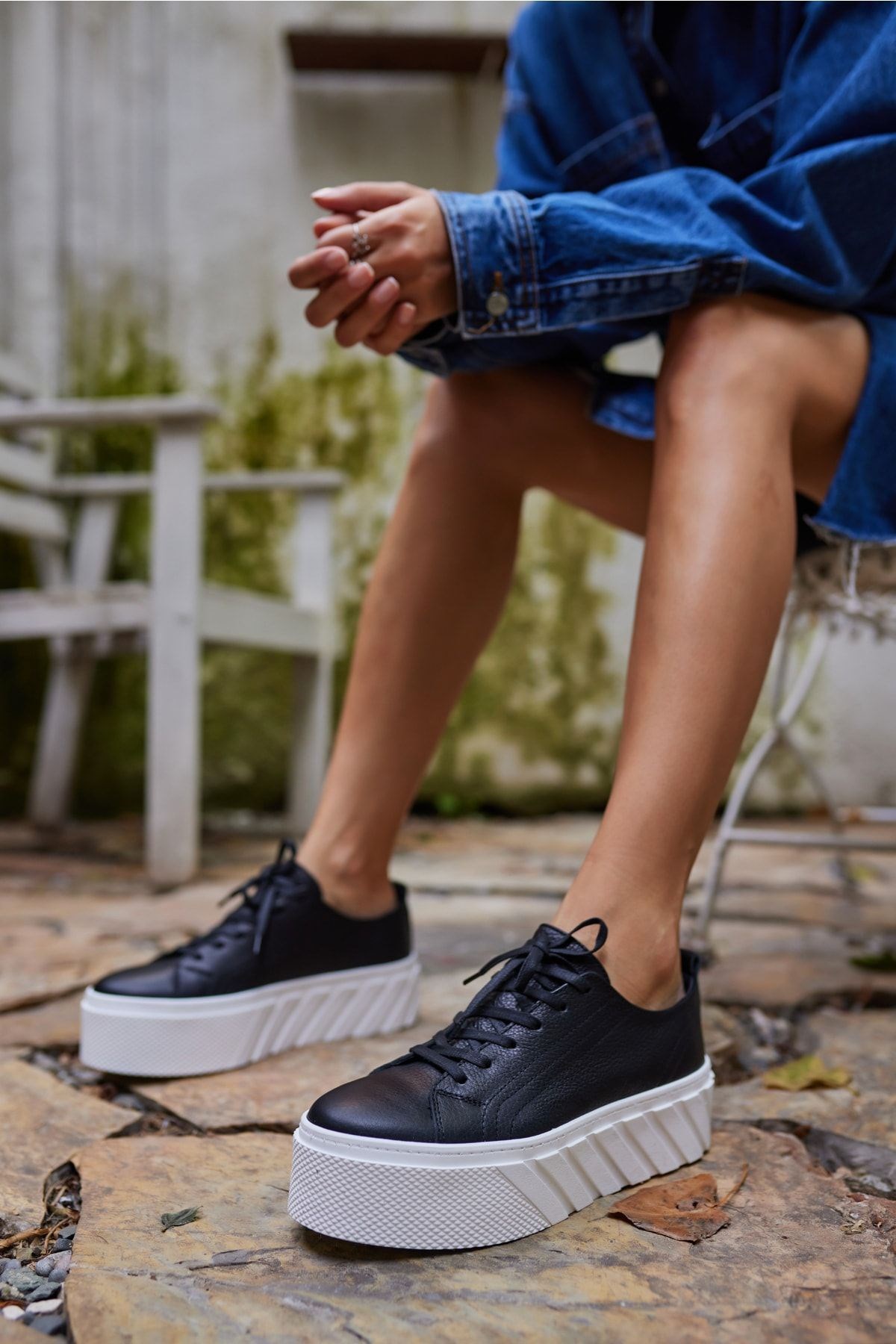SARAH KADIN SİYAH GERCEK DERİ SNEAKER