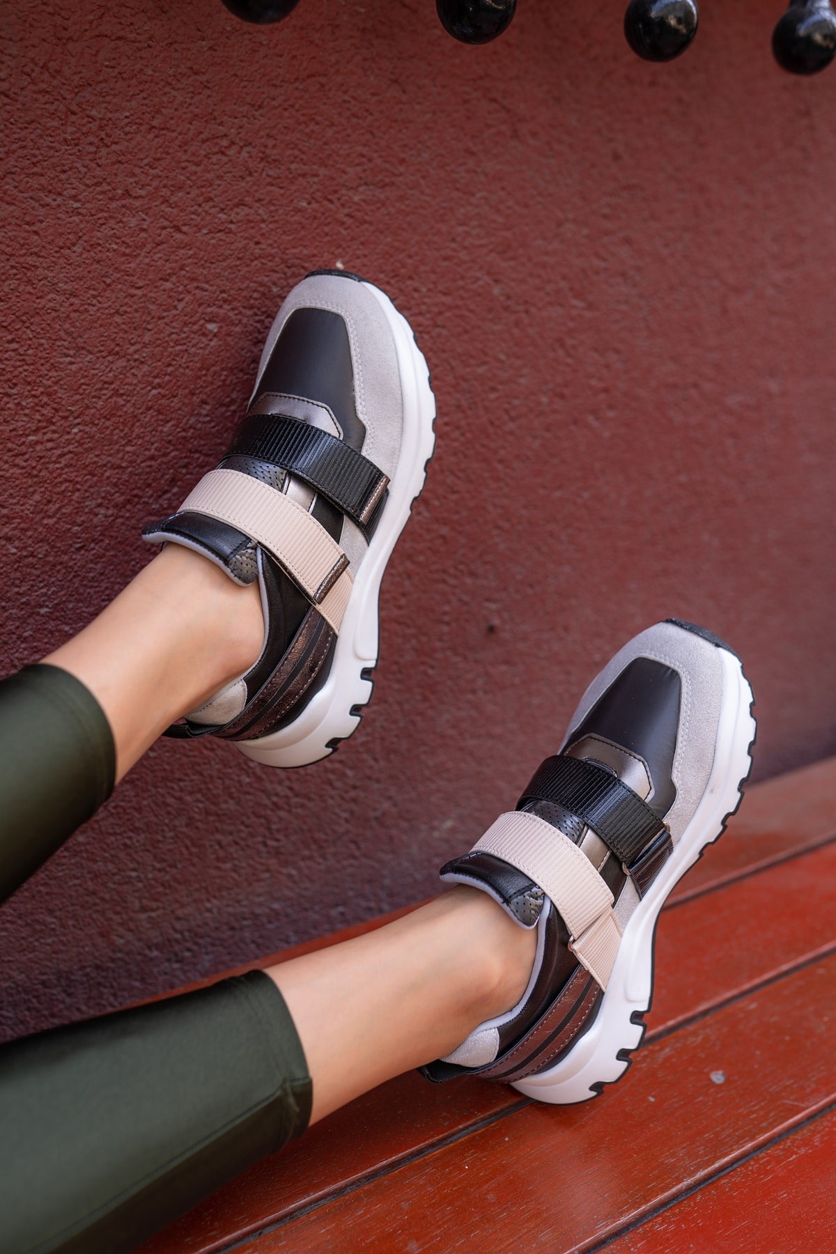 Simon Kadin Siyah Cirt Detay Sneakers