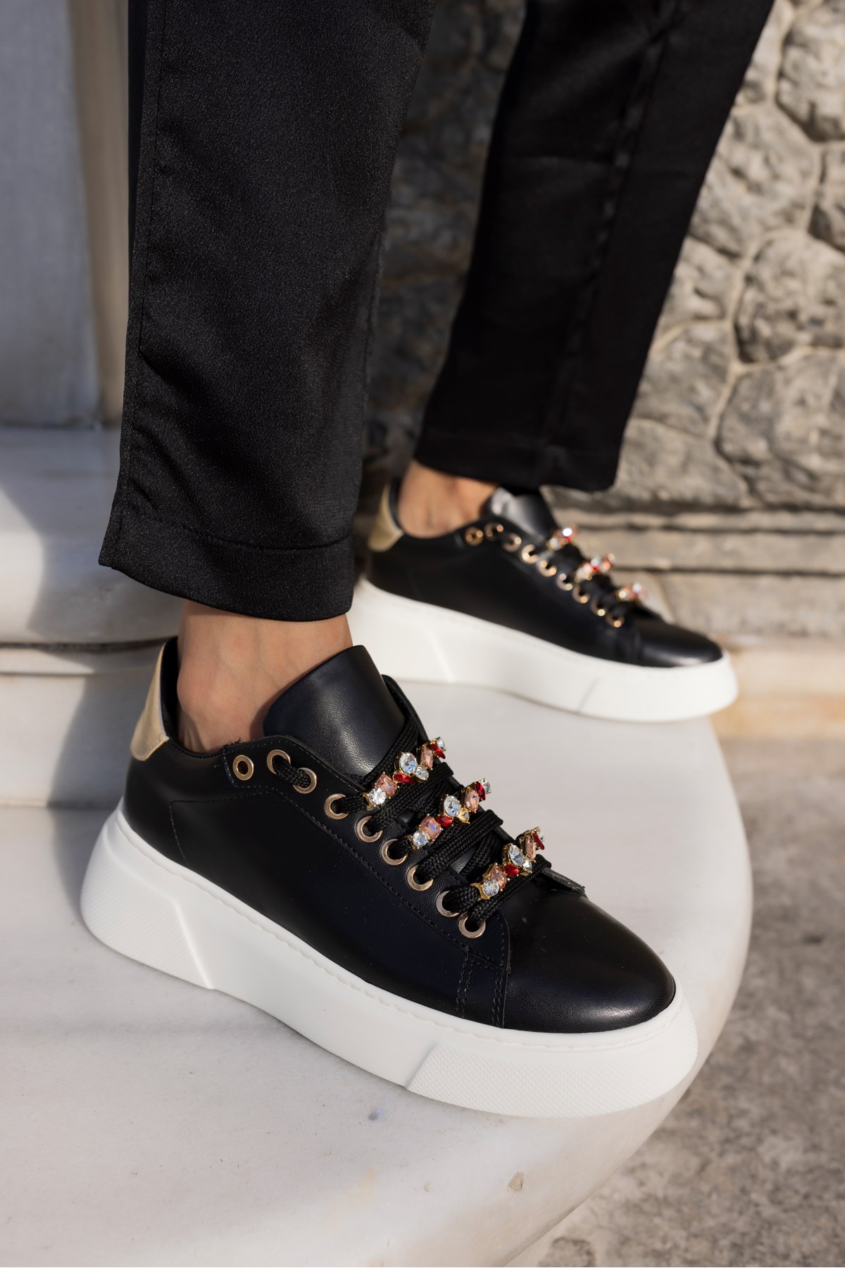 DONALD KADIN SİYAH TAŞ DETAY EVA TABAN SNEAKER