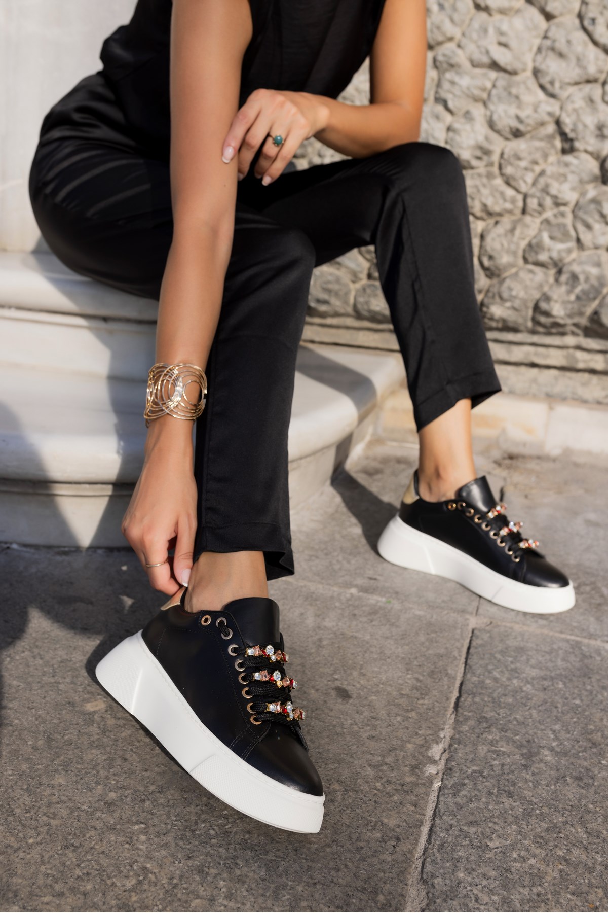 DONALD KADIN SİYAH TAŞ DETAY EVA TABAN SNEAKER