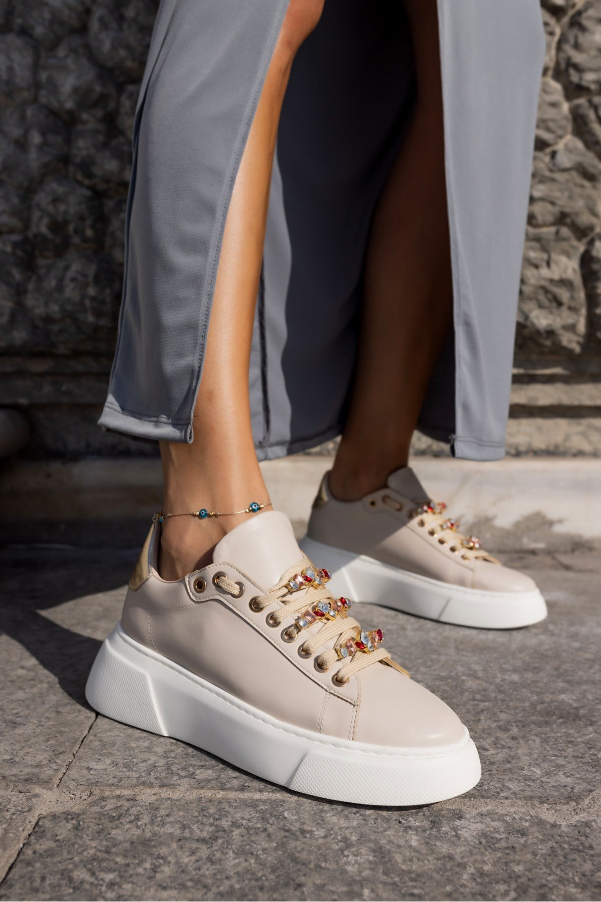 DONALD KADİN BEJ TAŞ DETAY EVA TABAN SNEAKER