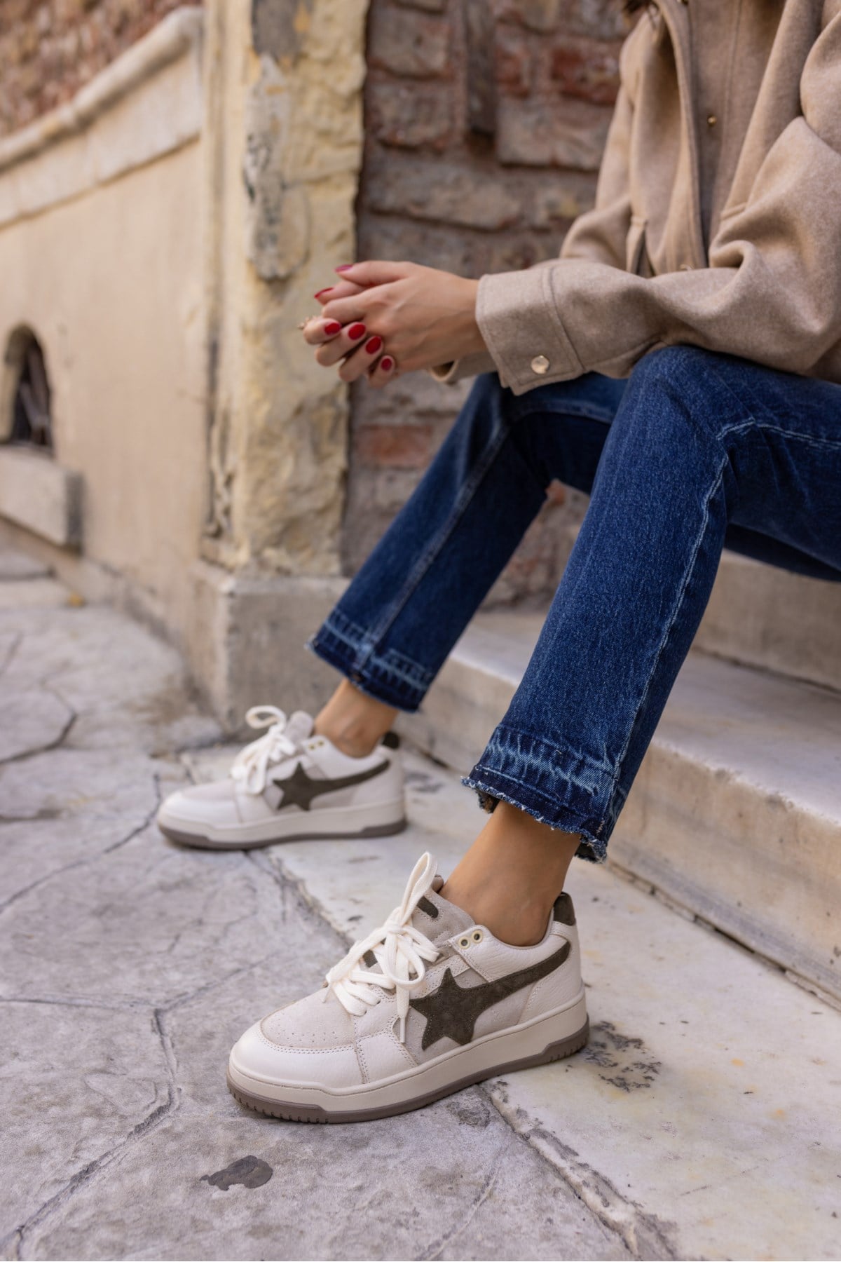 SAMSA KADİN BEJ GERECK YILDIZ DETAY DERİ SNEAKER