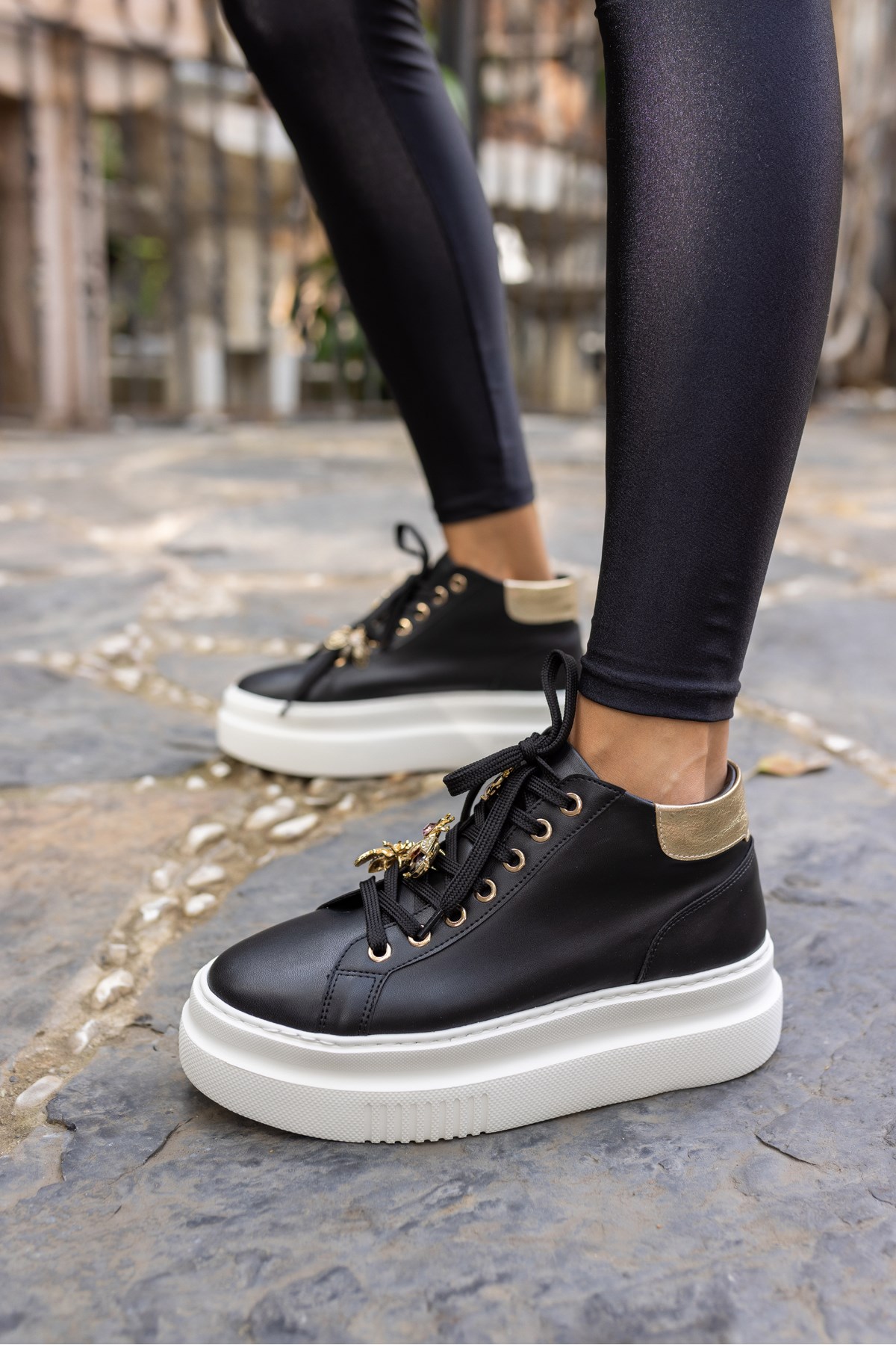 SONNE KADIN SİYAH BAGCIK AKSESUAR DETAY SNEAKER BOT