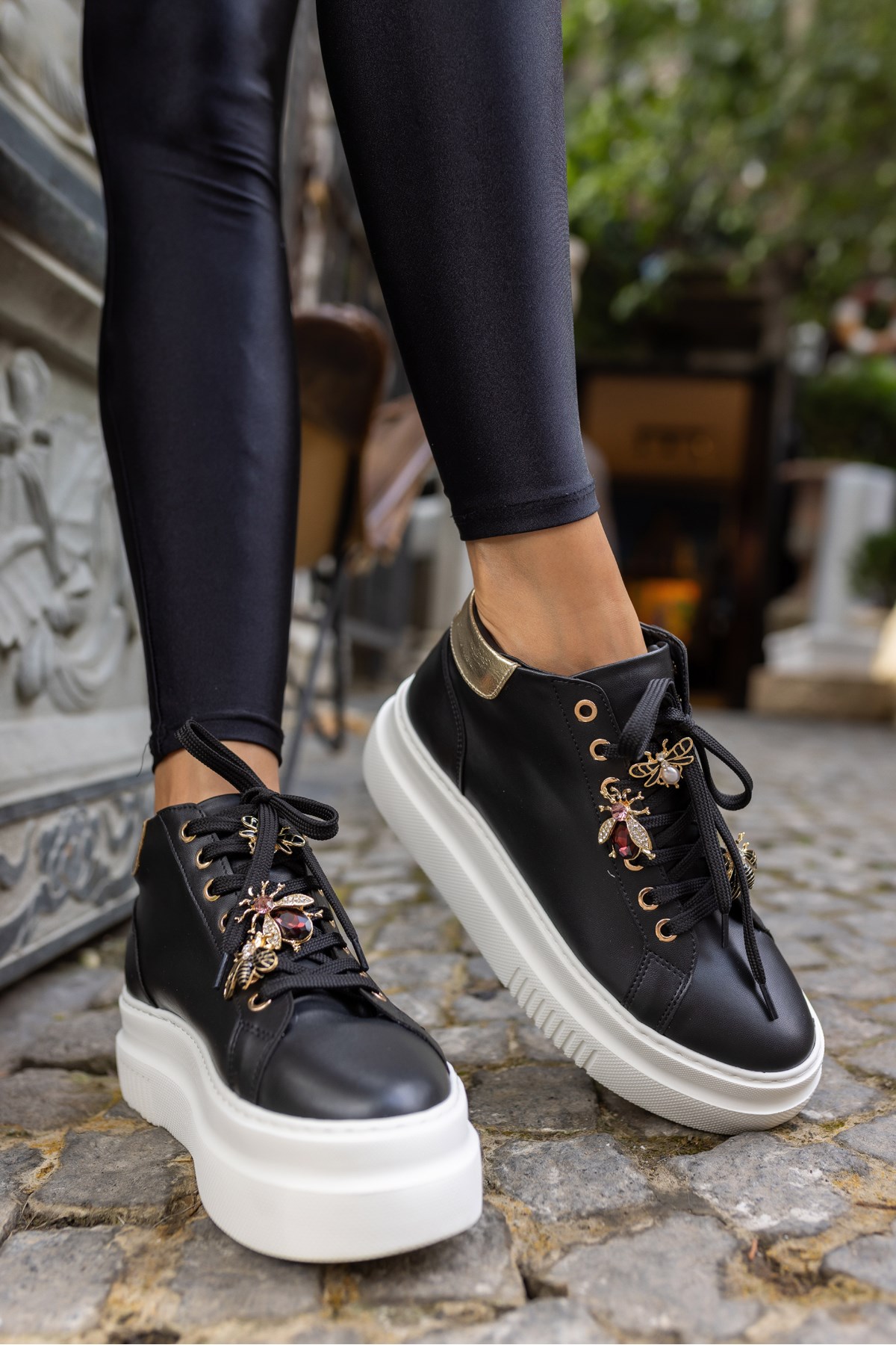 SONNE KADIN SİYAH BAGCIK AKSESUAR DETAY SNEAKER BOT