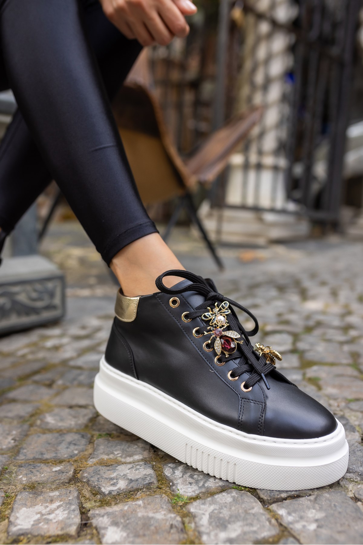 SONNE KADIN SİYAH BAGCIK AKSESUAR DETAY SNEAKER BOT