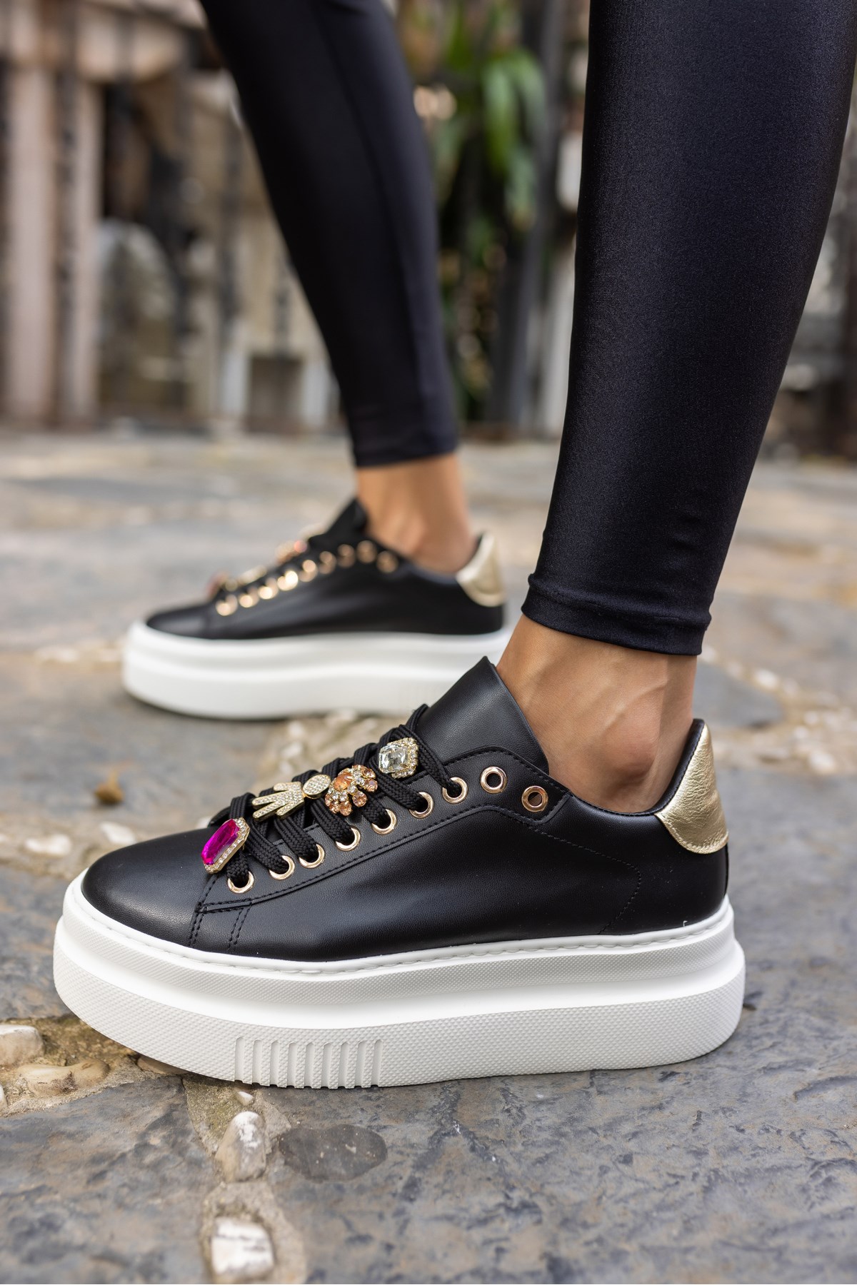 Carbon Kadın Siyah Bagcık Aksesuar Detay Sneaker