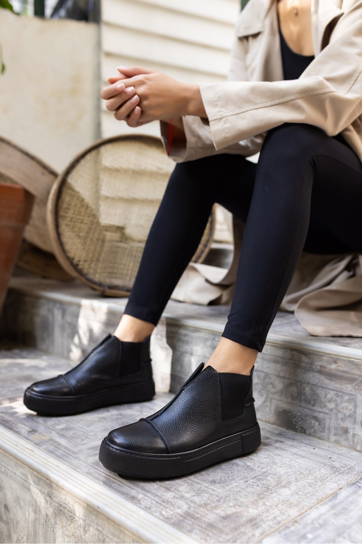 CARMO KADIN SİYAH GERCEK DERİ SNEAKER BOT