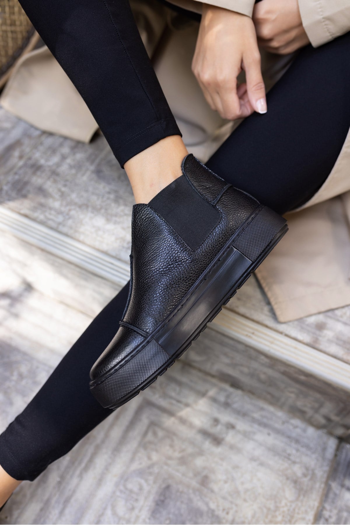 CARMO KADIN SİYAH GERCEK DERİ SNEAKER BOT