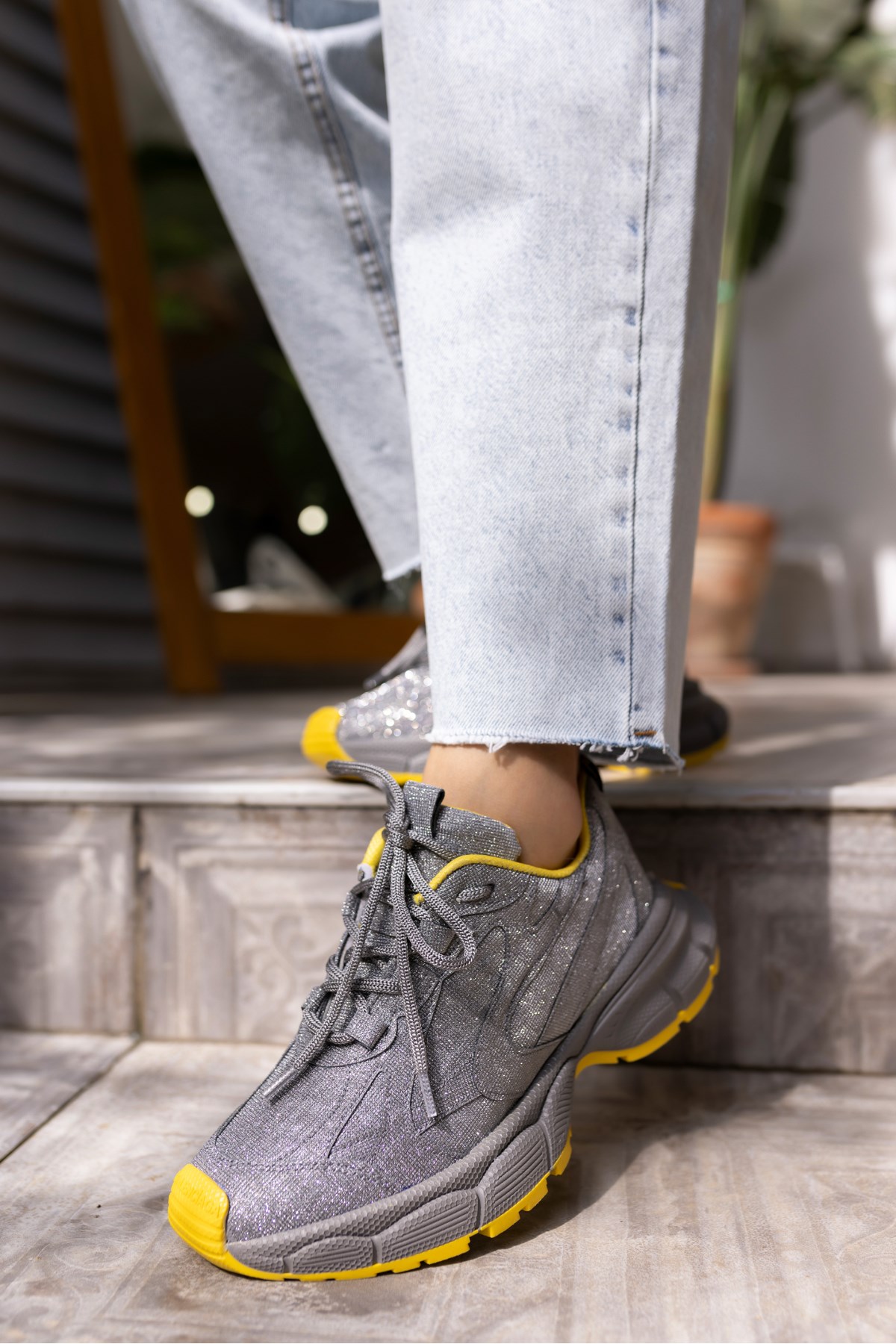 GENT KADIN GUMUS SİMLİ SARİ DETAYLİ SNEAKER