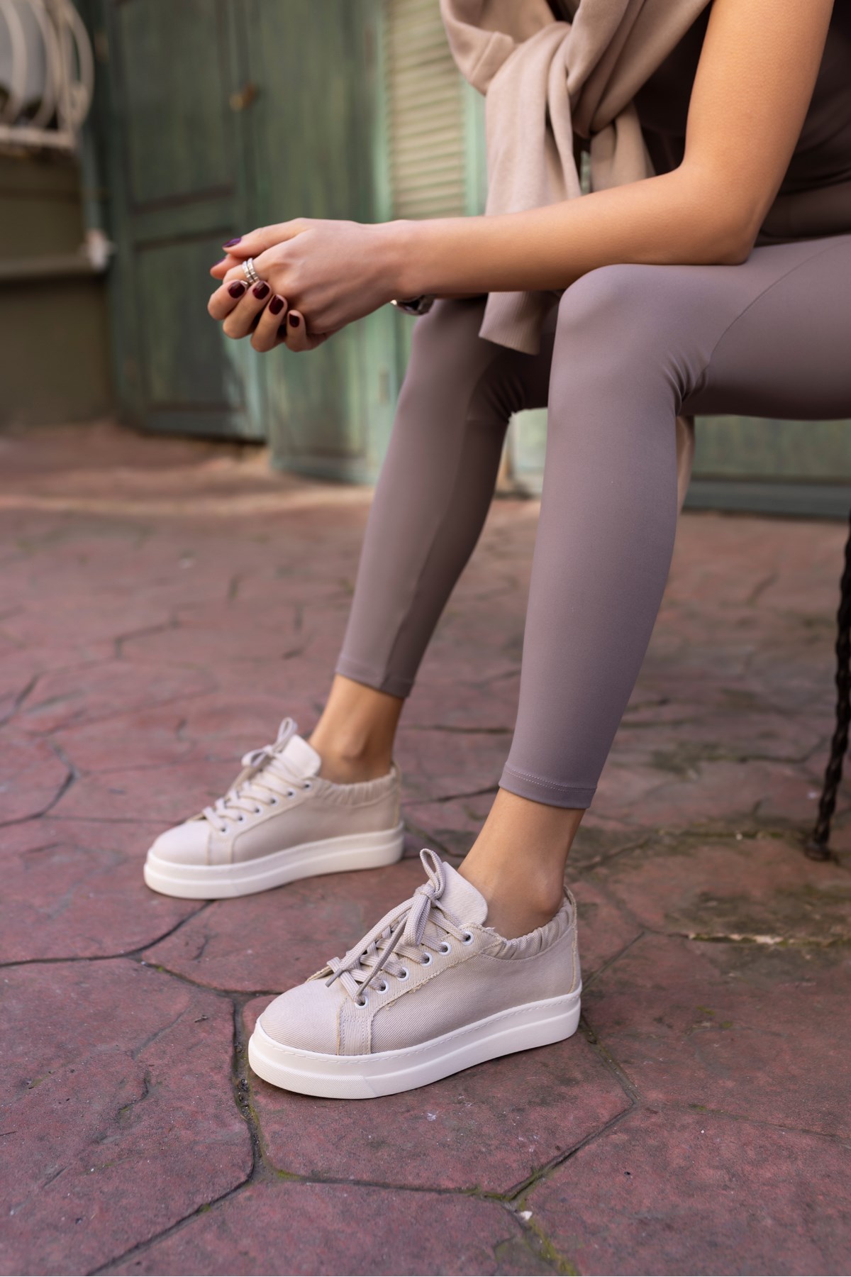GWEN KADIN BEJ KETEN LASTIKLI SNEAKER
