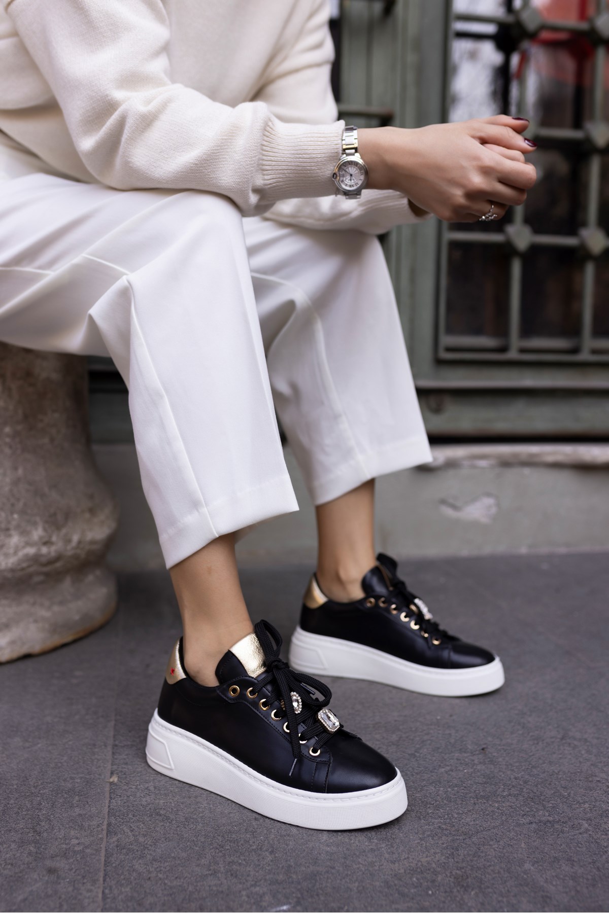 JULİO KADIN SİYAH BAGCIK TAŞ DETAY SNEAKER