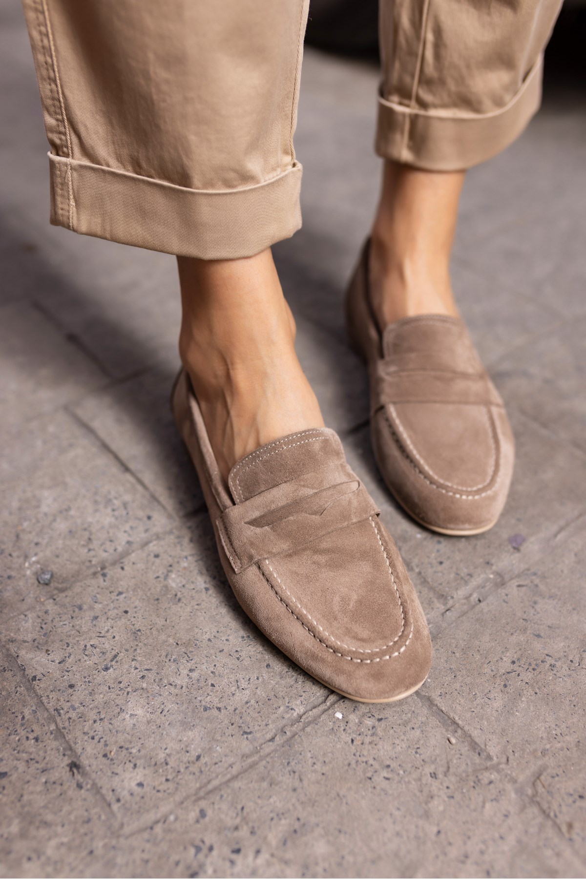 OTTON KADİN VİZON KUM SUET LOAFER BABET