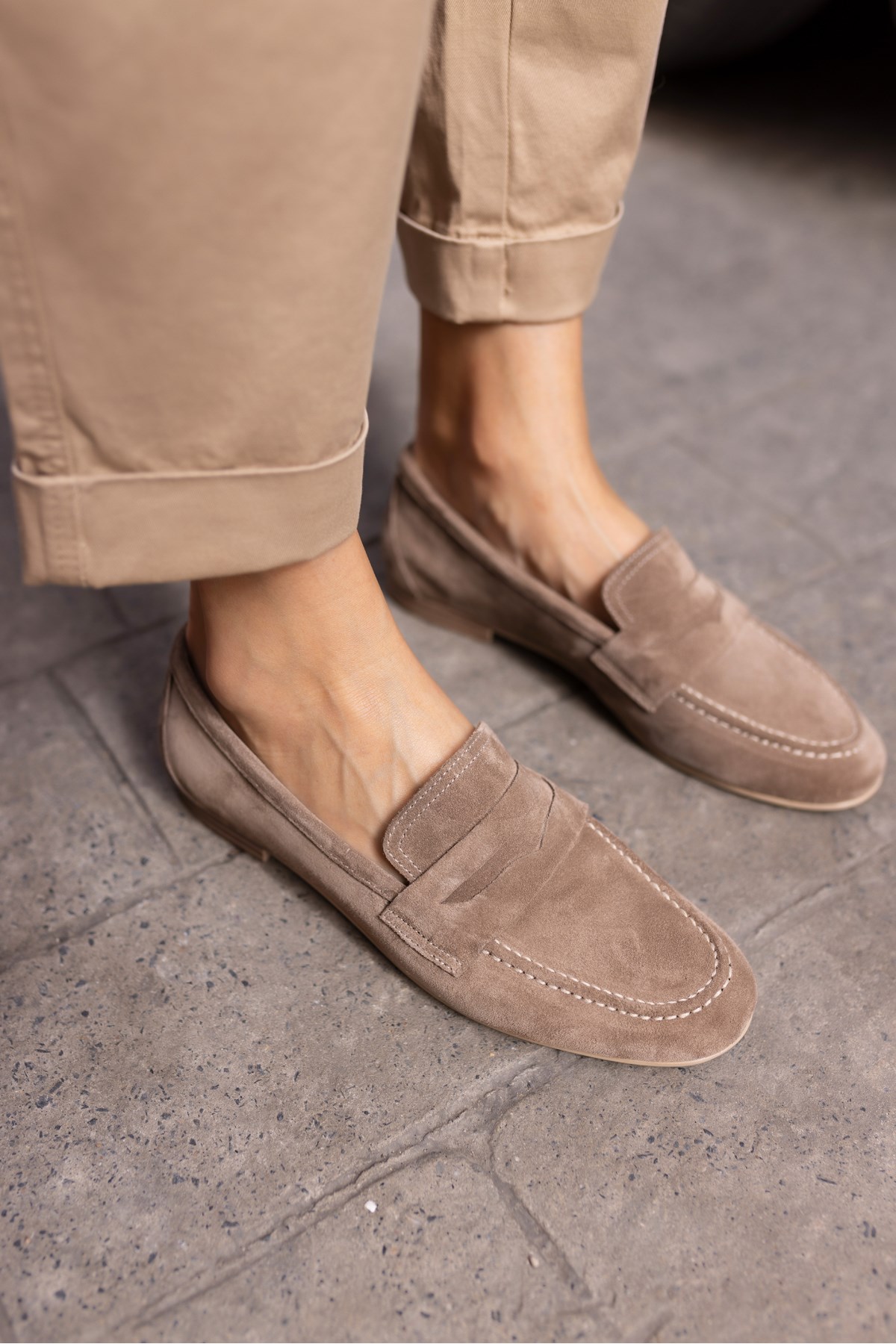 OTTON KADİN VİZON KUM SUET LOAFER BABET