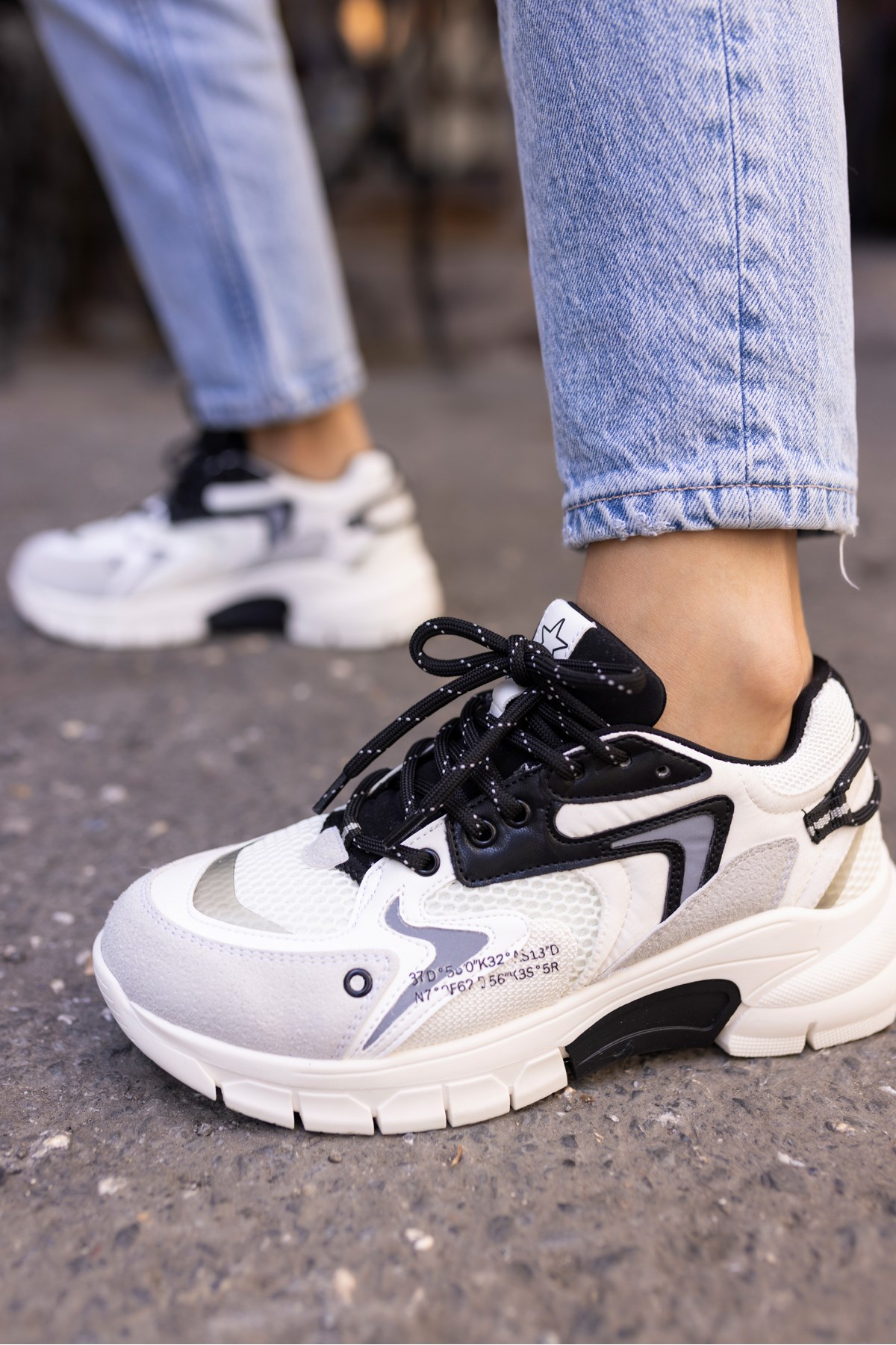 DESİRE KADİN BEYAZ BAGCIKLI SNEAKER