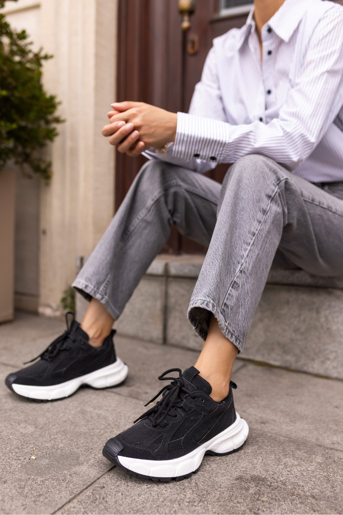 GENT KADİN SİYAH BEYAZ TABAN SNEAKER
