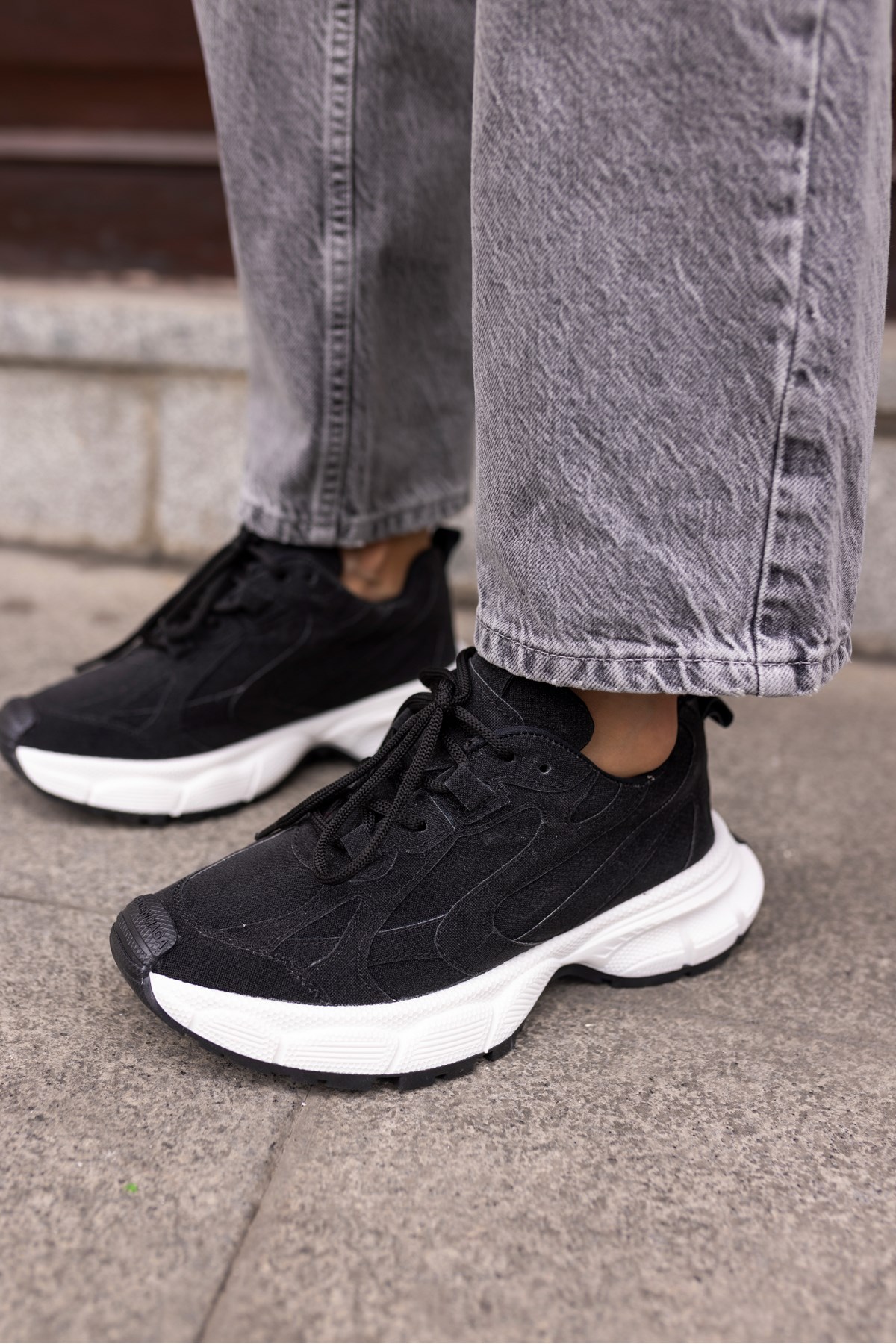 GENT KADİN SİYAH BEYAZ TABAN SNEAKER