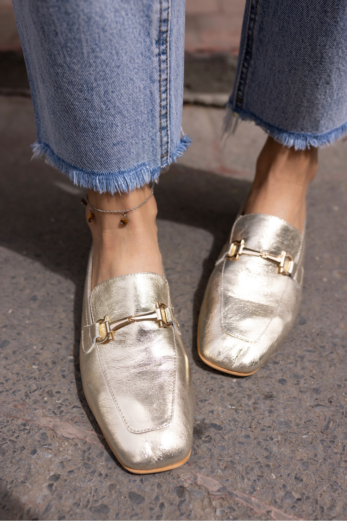 NOVAY KADİN ALTİN TOKA DETAY LOAFER BABET